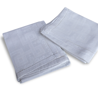 5 serviettes de table anciennes damassées médaillon