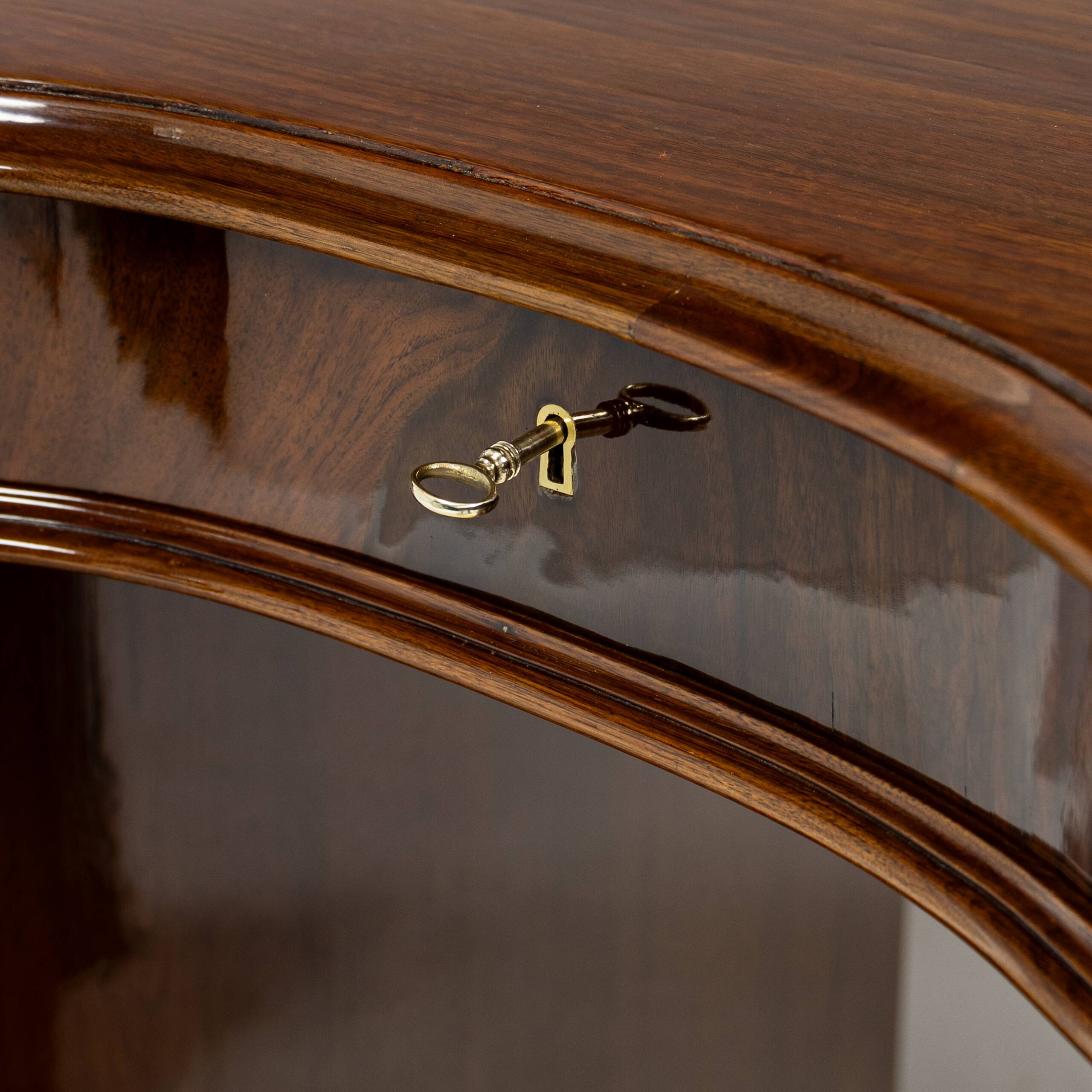 Small lady's desk Louis-Philippe in walnut 1840-1860