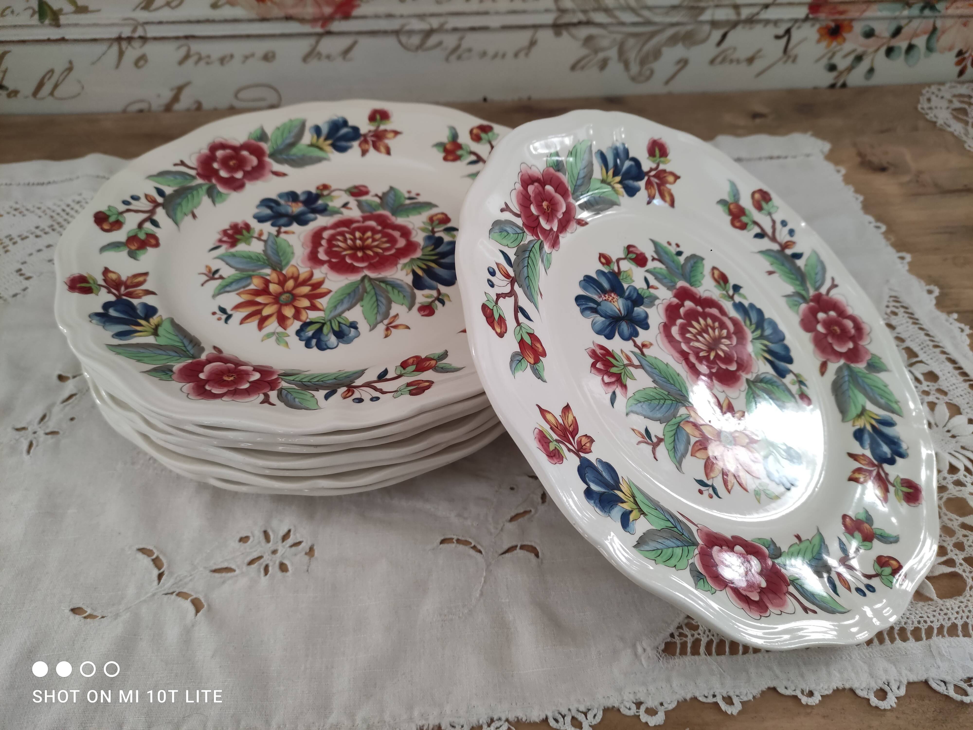 Set of 8 flat plates Sarreguemines model Vence