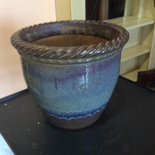 Cache pot en grès
