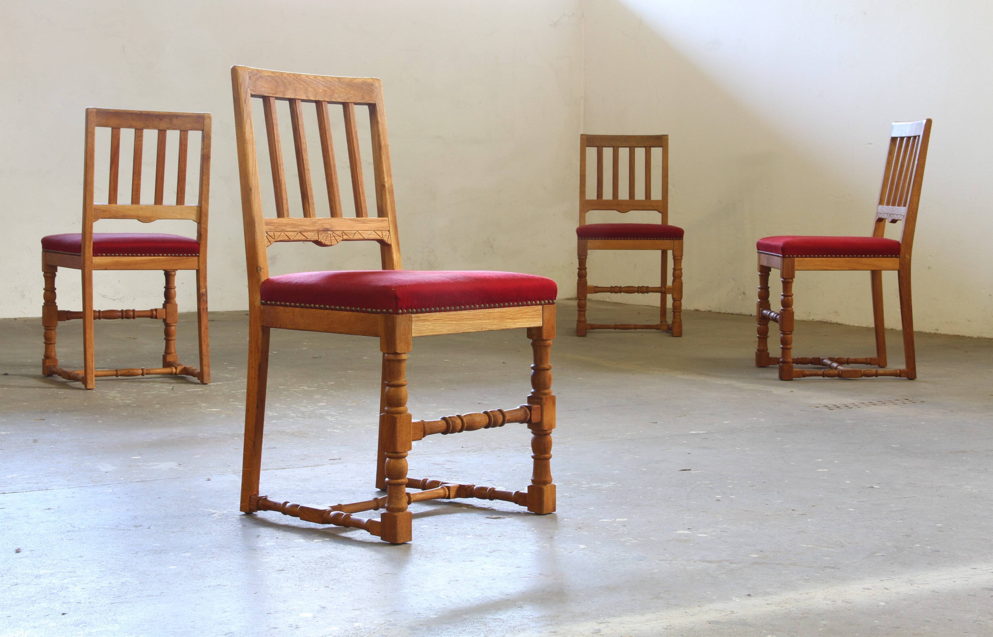 Vintage 1940s/50s Solid Oak Danish Farmhouse Chairs, Baroque style set of 4