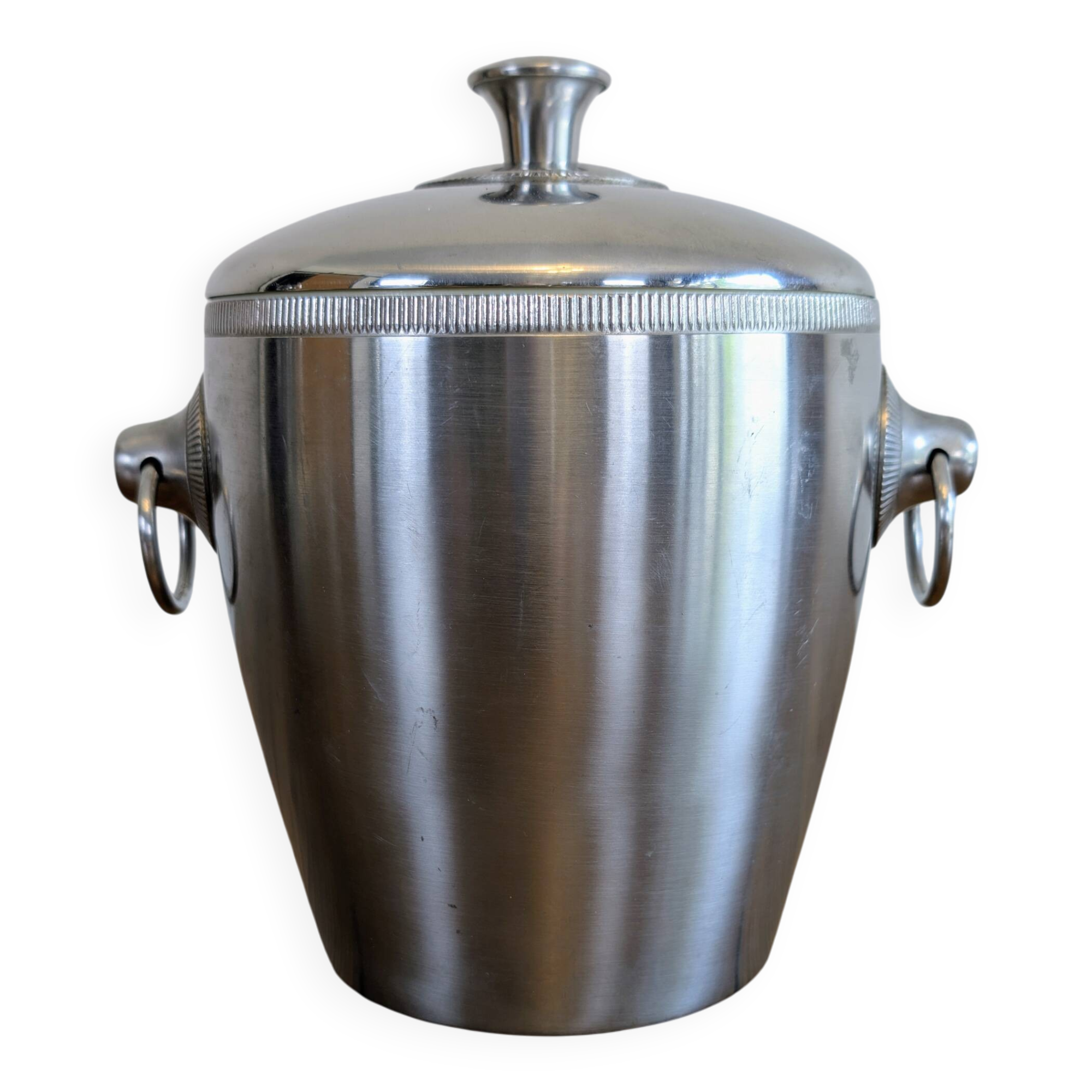 Antique ice bucket by Létang Rémy – chic tableware