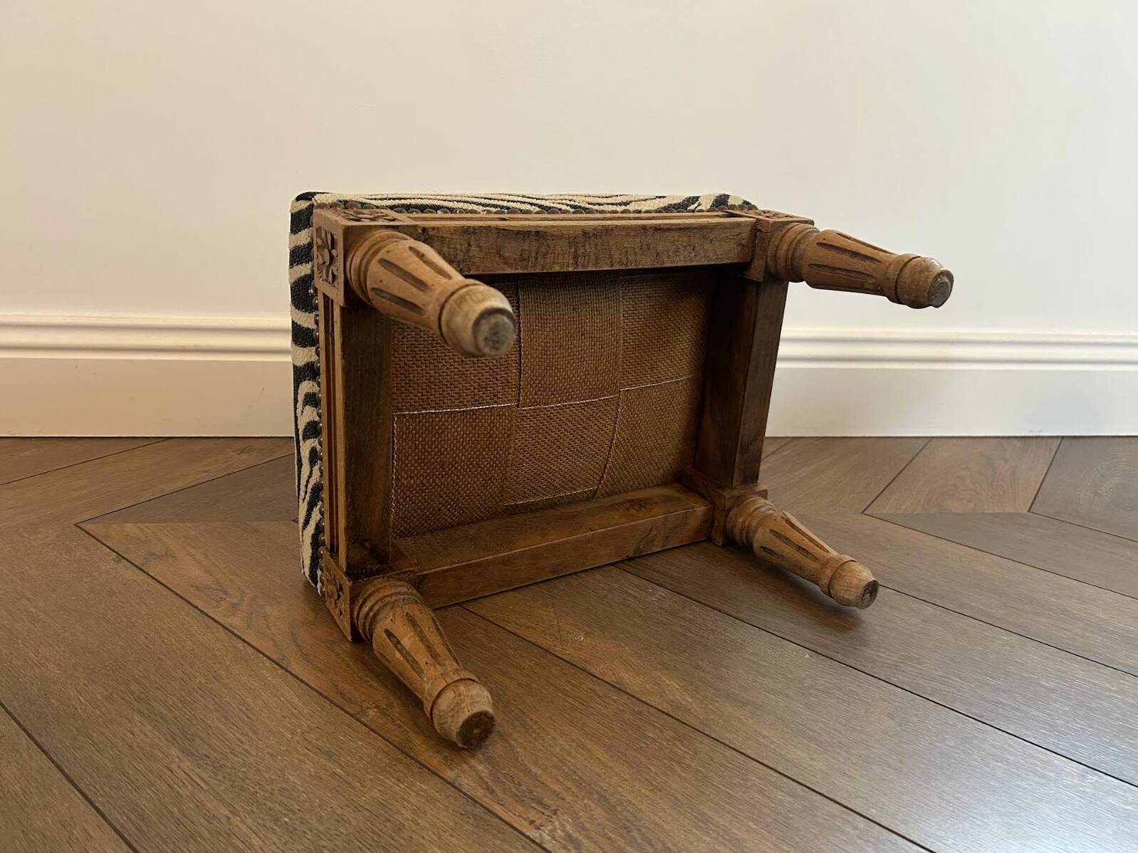 Louis XVI style footrest