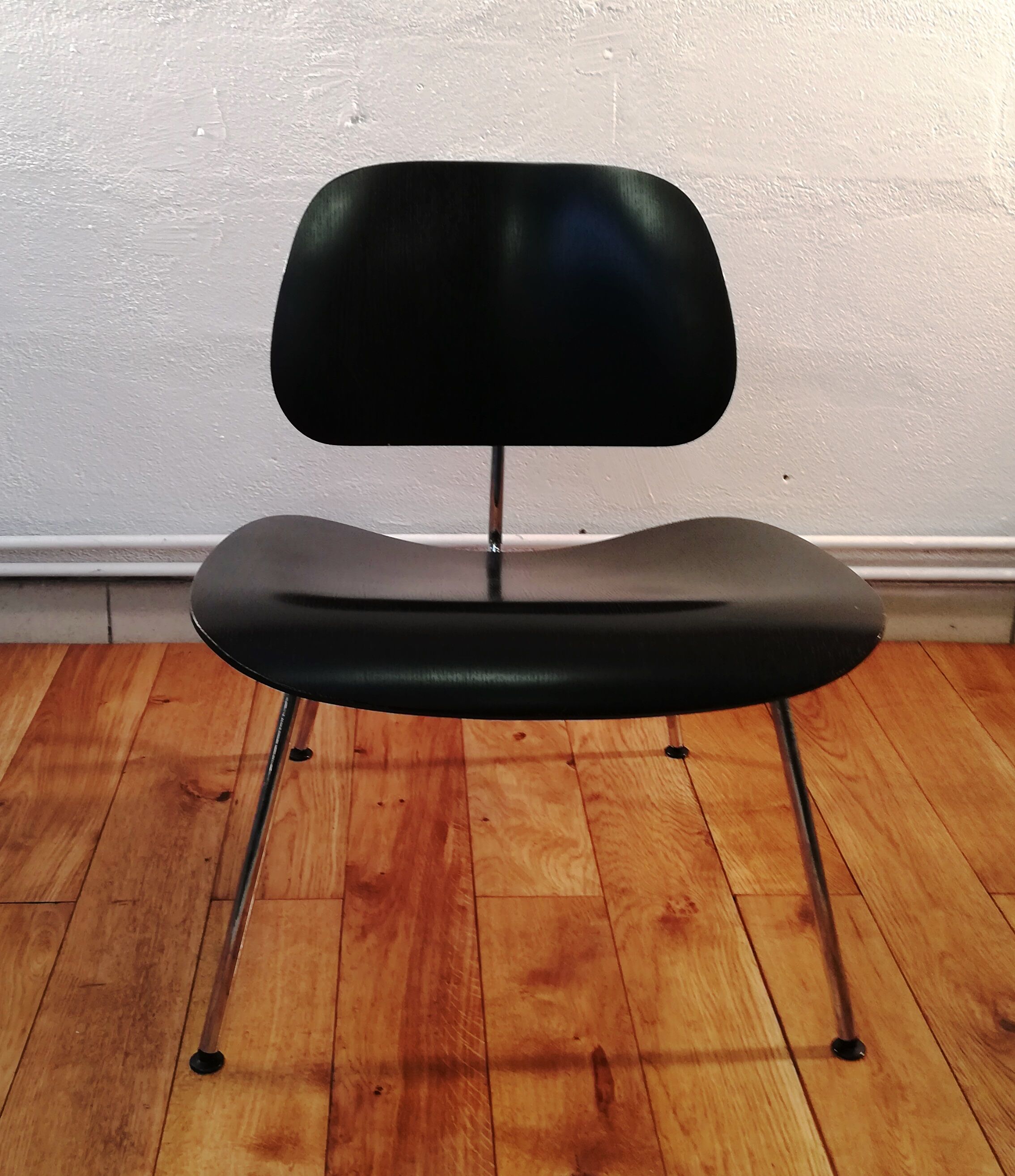 LCM Eames Chair