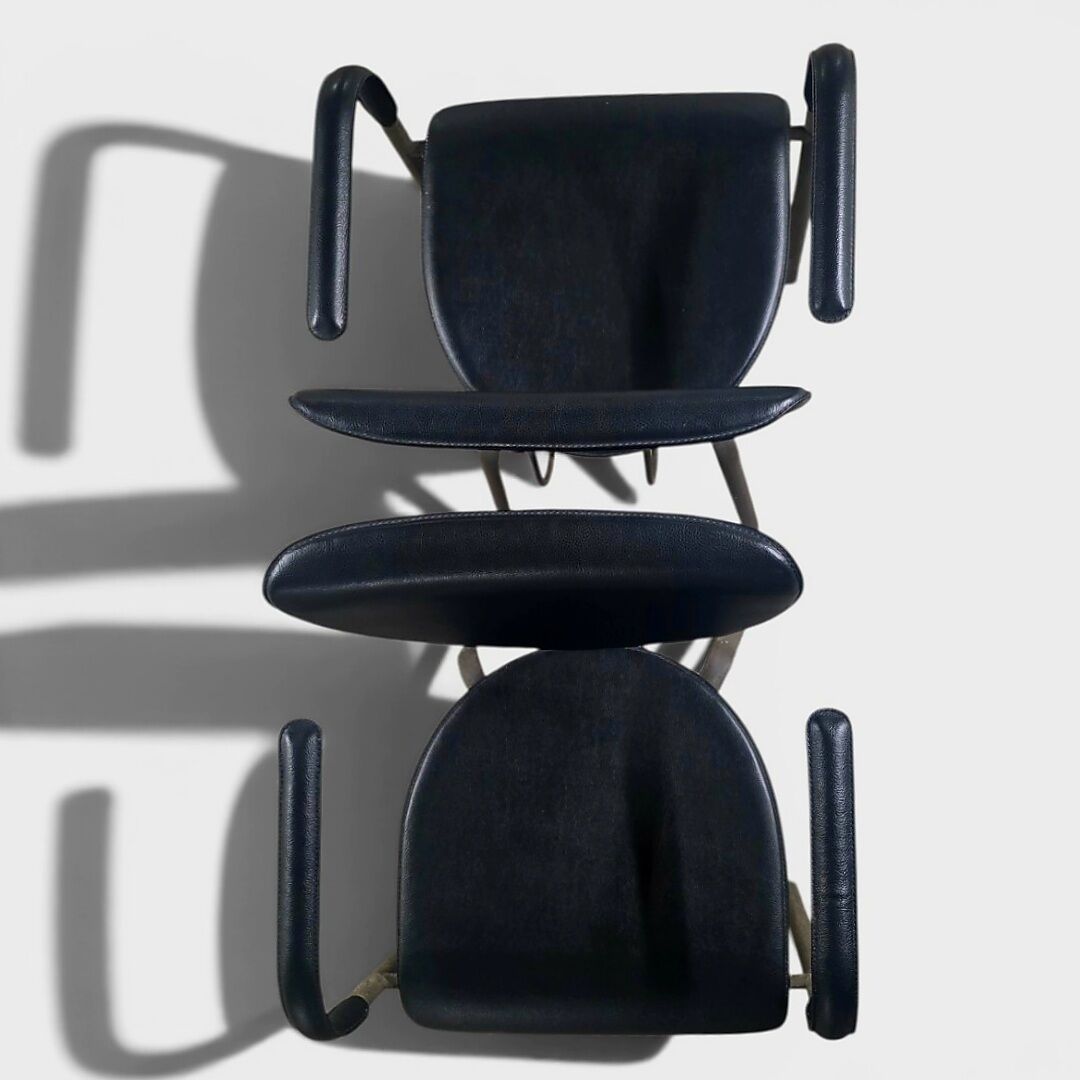Paire de chaises "Kokatu" par Miguel Ángel Ciganda pour Akaba