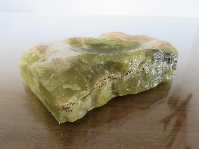 Brutalist ashtray in green oxyx