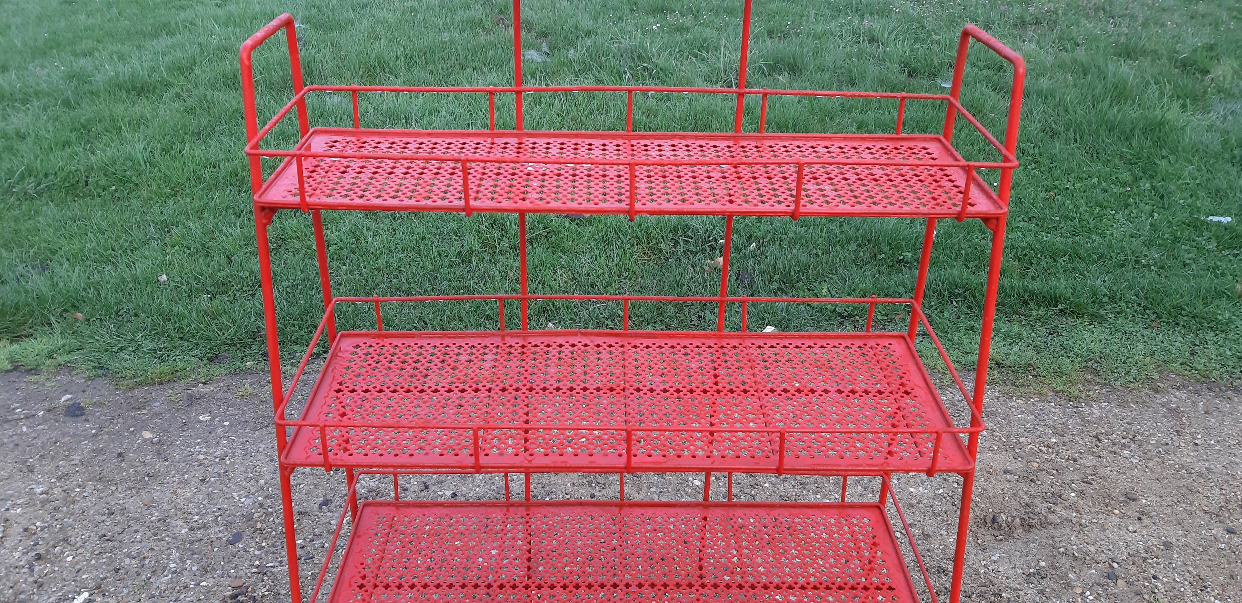 Store shelf furniture