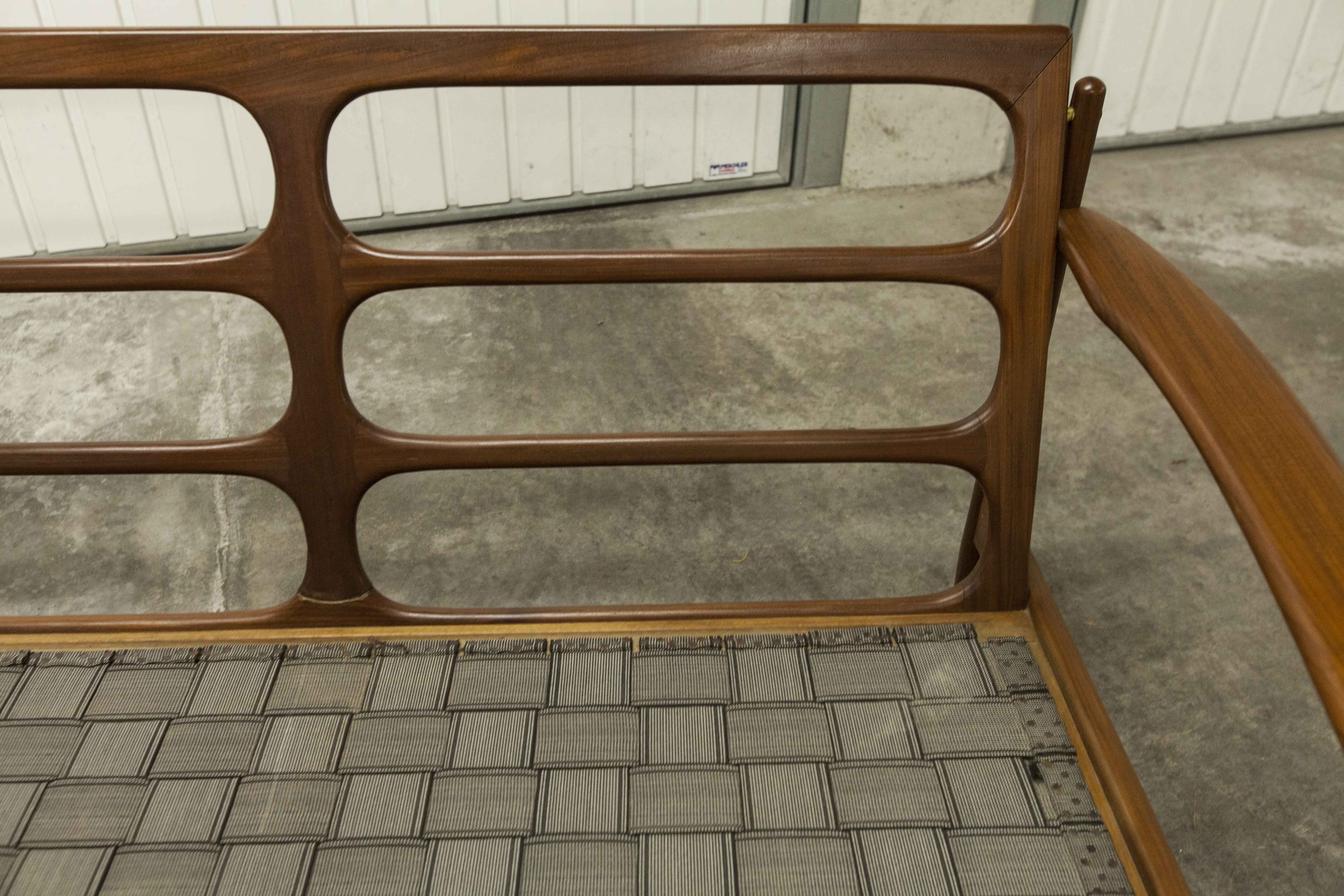 Scandinavian sofa 3 places in teak 1960 restored