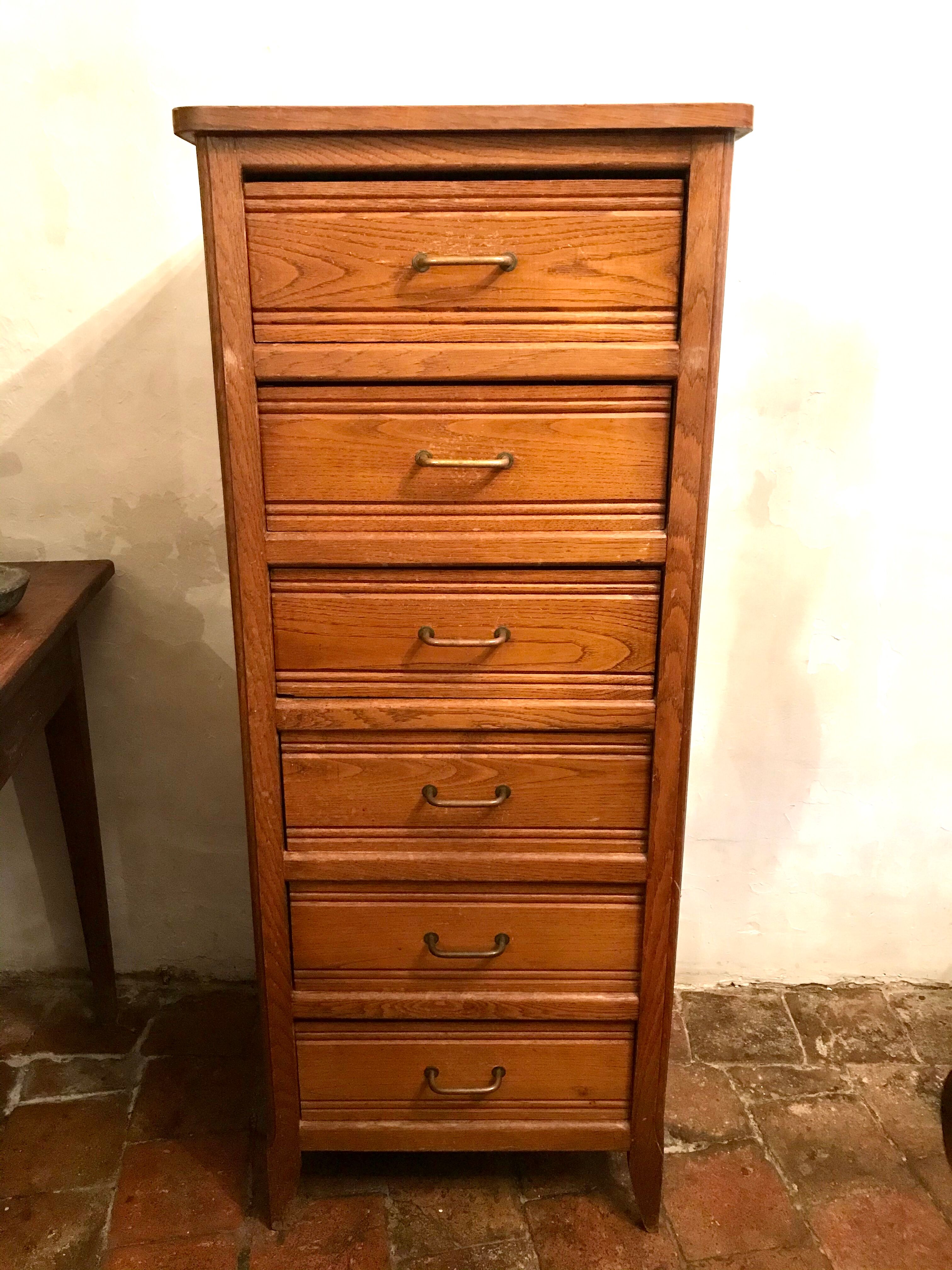 Vintage chest of drawers