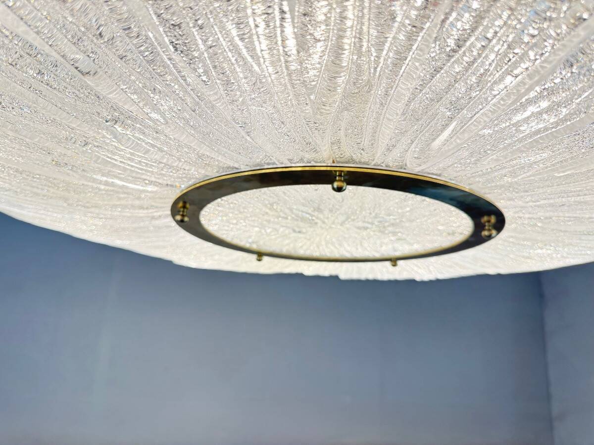 Important glass and brass chandelier, Venini circa 1960, one pair available