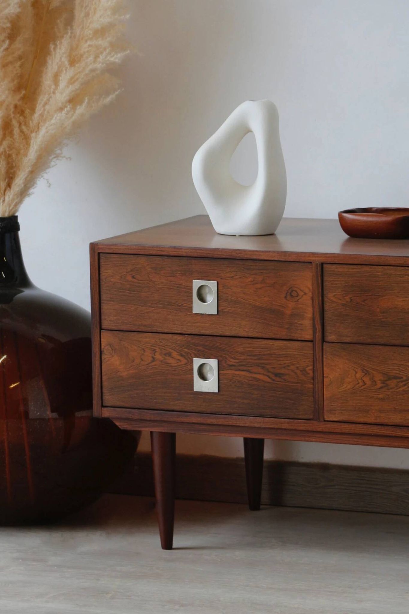 Scandinavian chest of drawers in rosewood | Vintage 1960