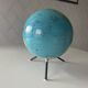 Tripod globe