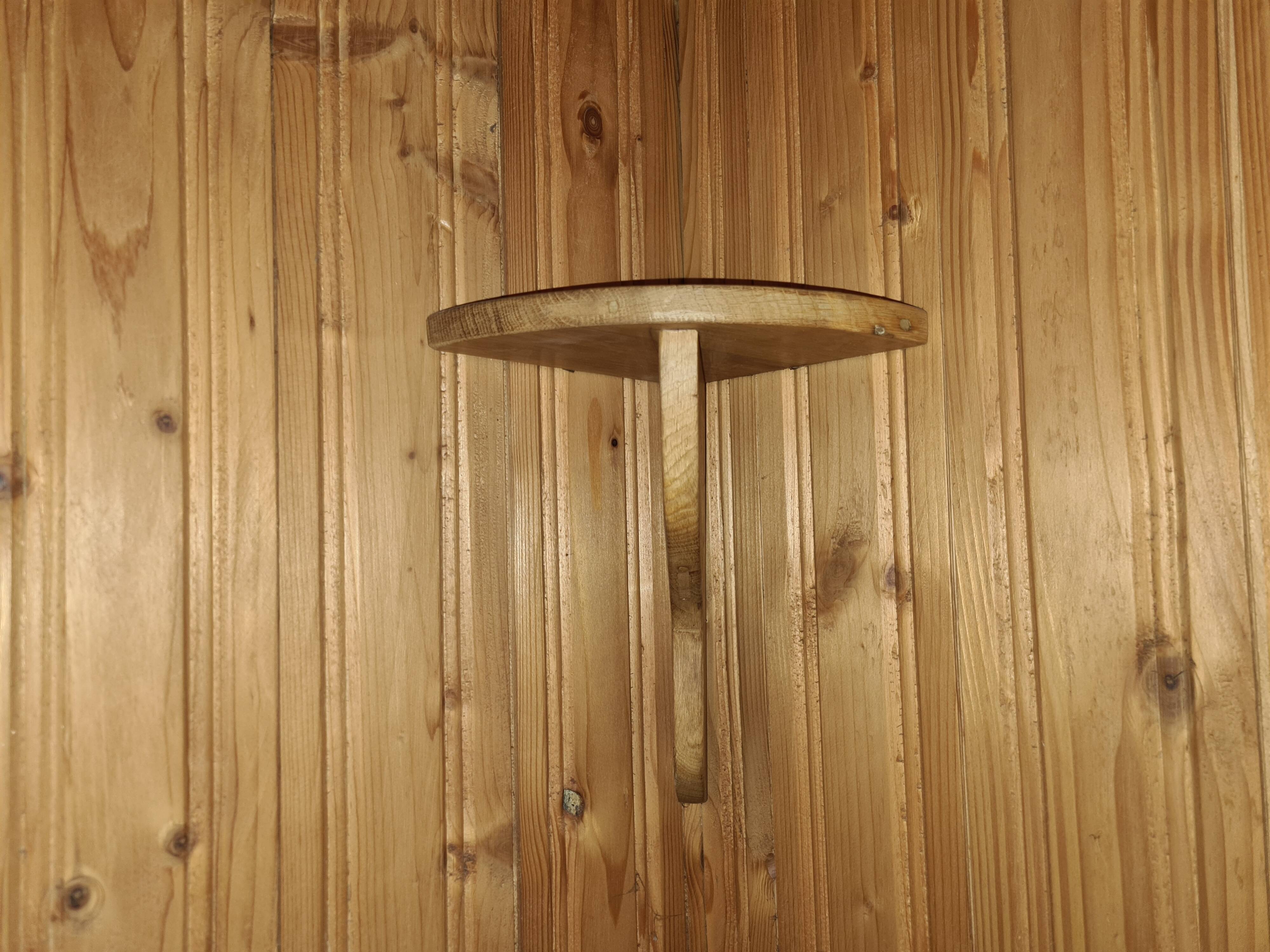 Handmade corner wall bracket