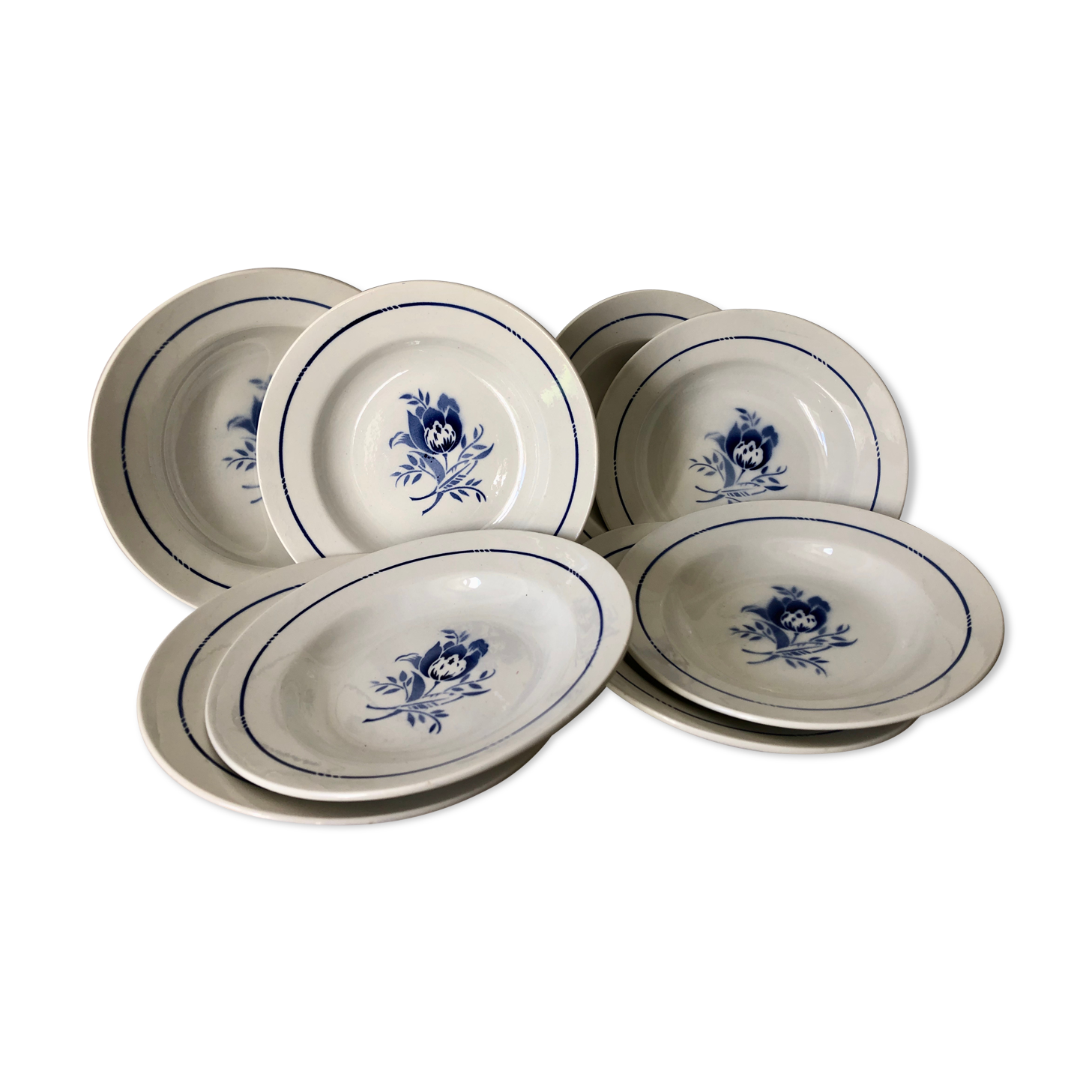 8 Saint Amand hollow plates
