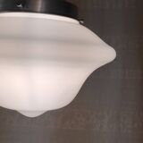 Suspension style Bauhaus métal chromé et globe opaline - années 20/30