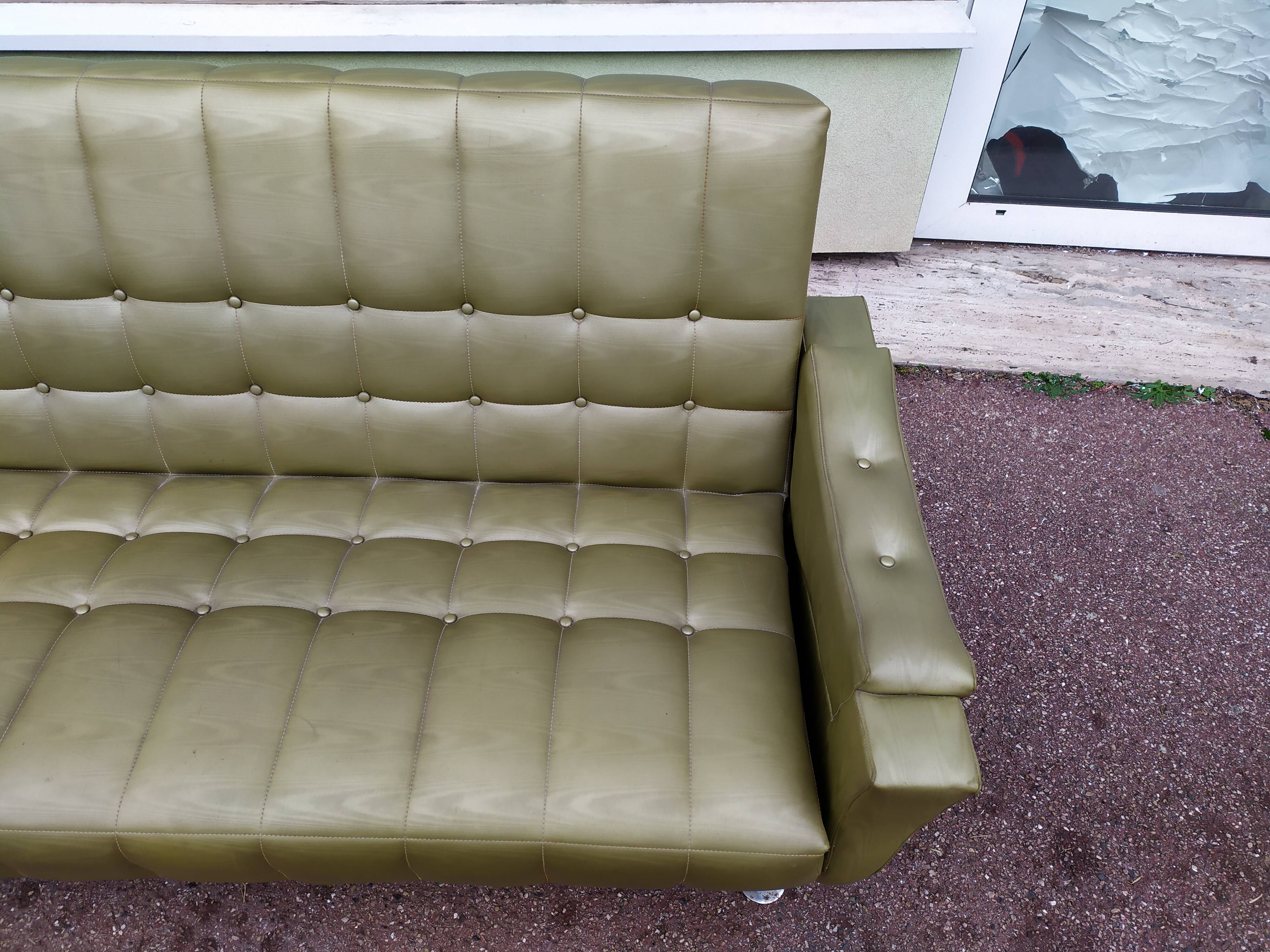 Canapé lit 3 places vintage skaï effet bois vert 1970