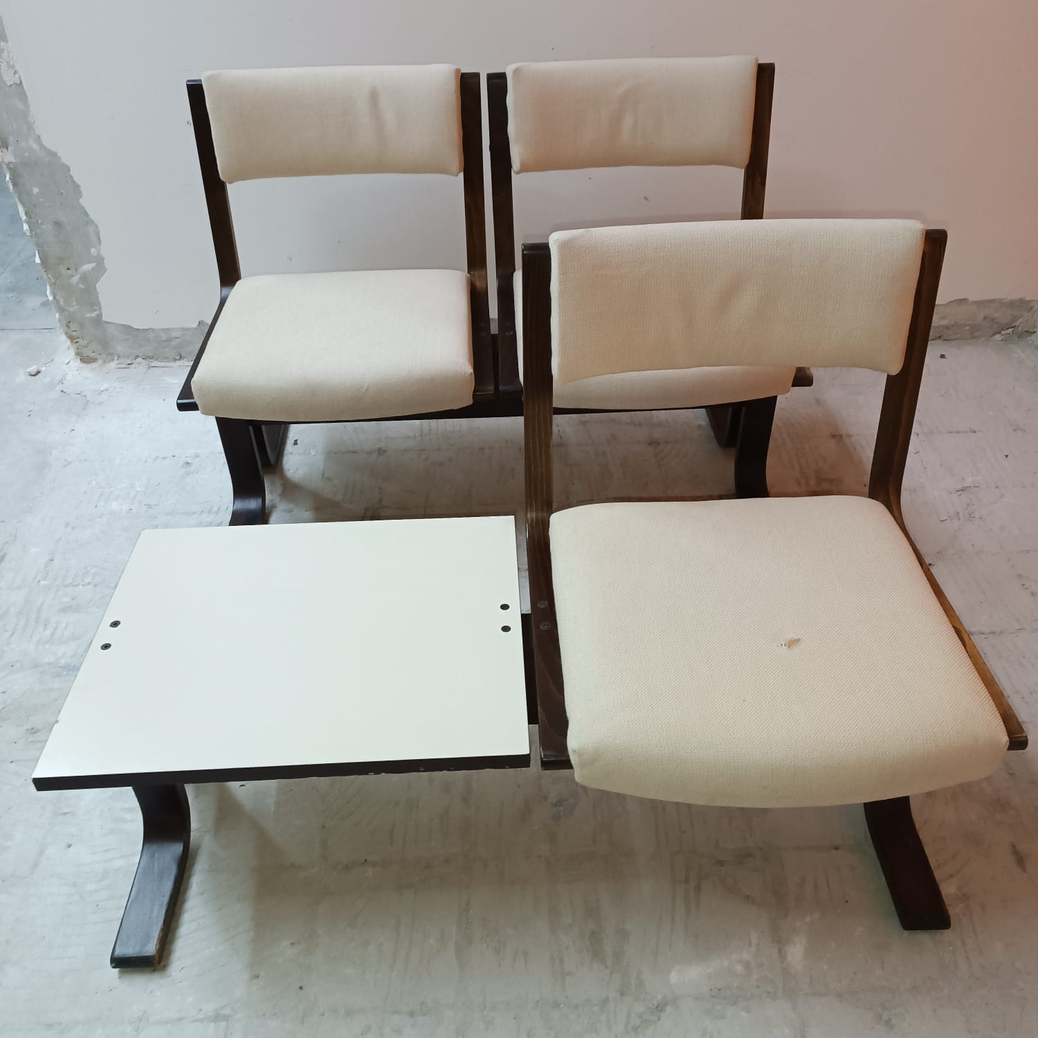 Chair + table on beam vintage 80s