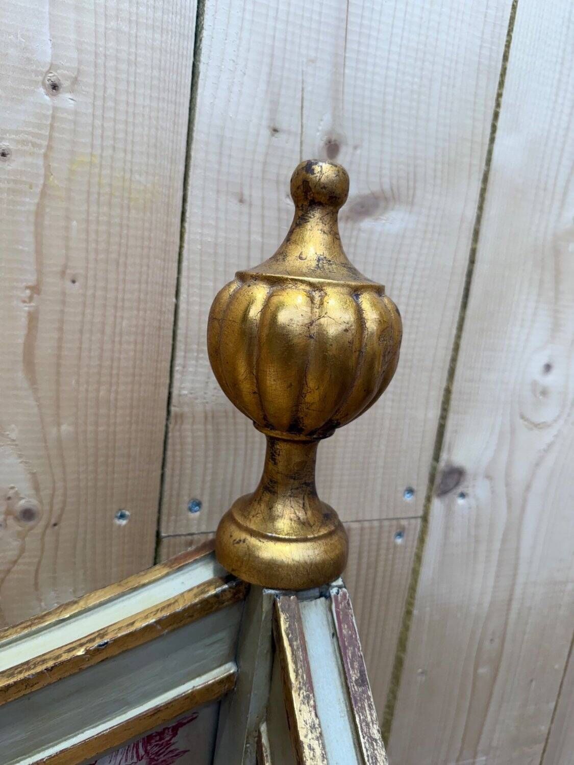 Salon canapé et paire de bergères – Époque Louis XVI – Bois réchampi et toi