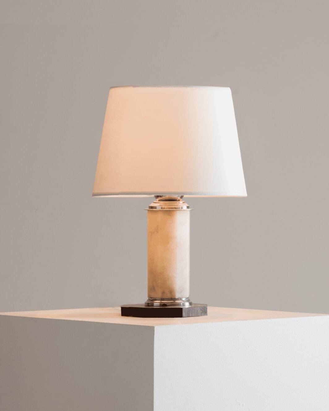 ART DECO ALABASTER LAMP, 1930s