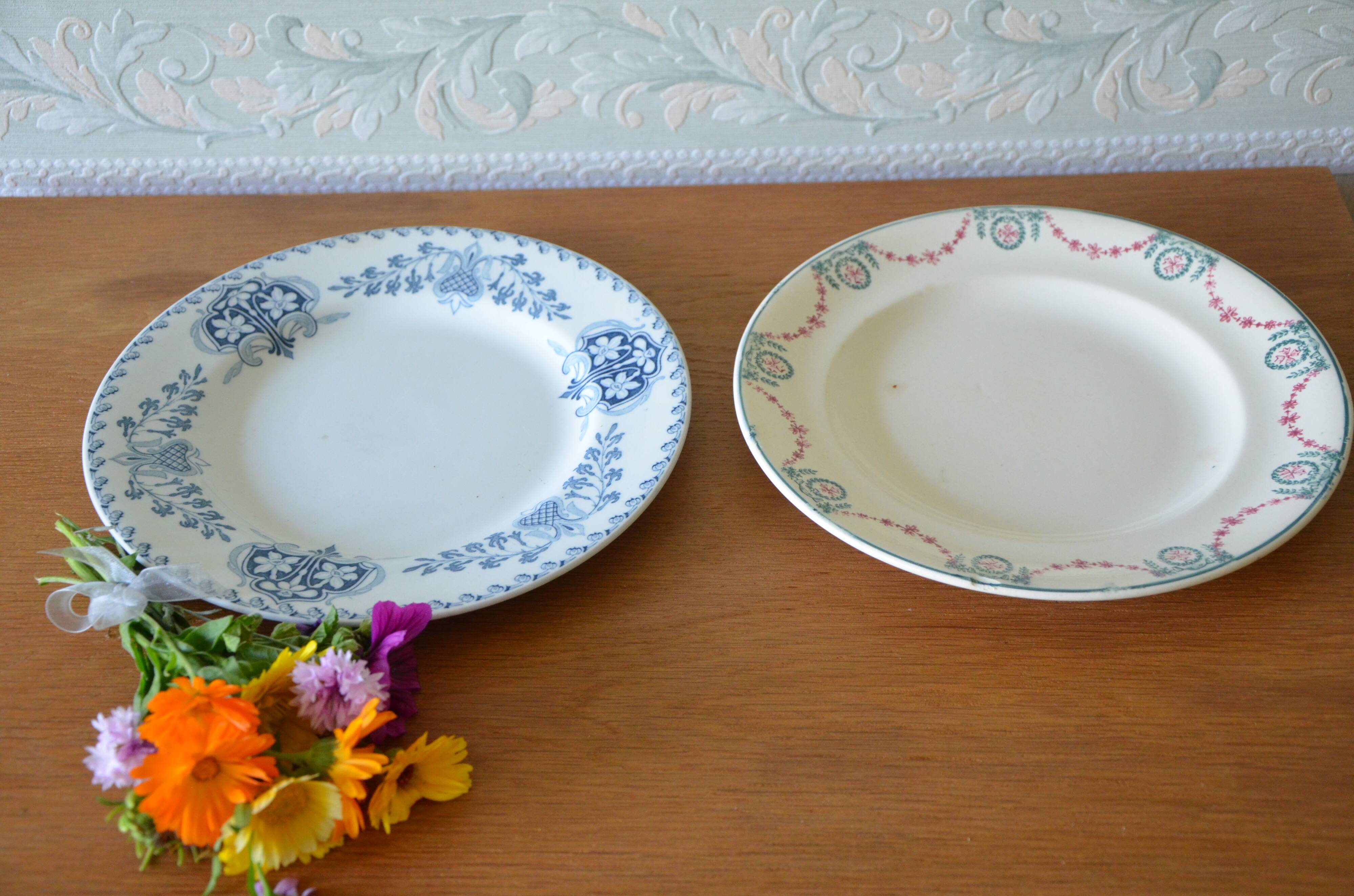 Lot of 2 mismatched old plates