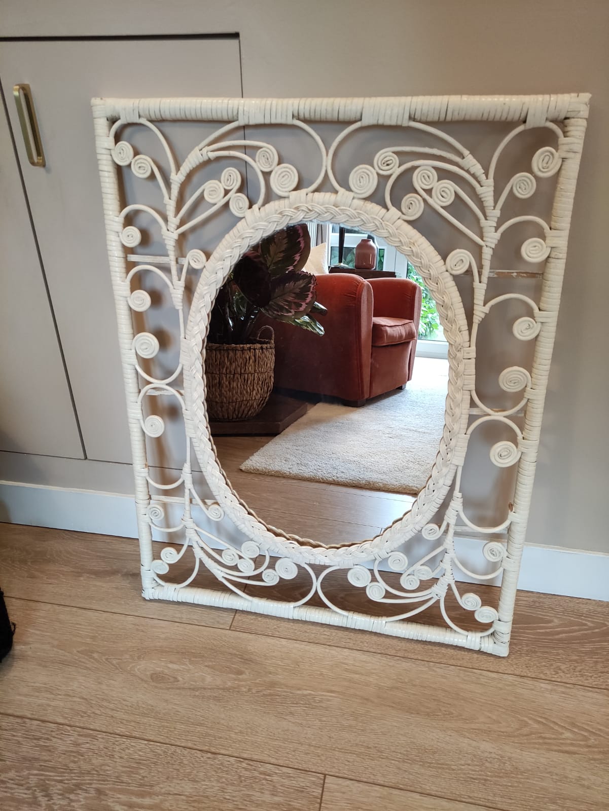 White rattan mirror peacock style 60x77cm