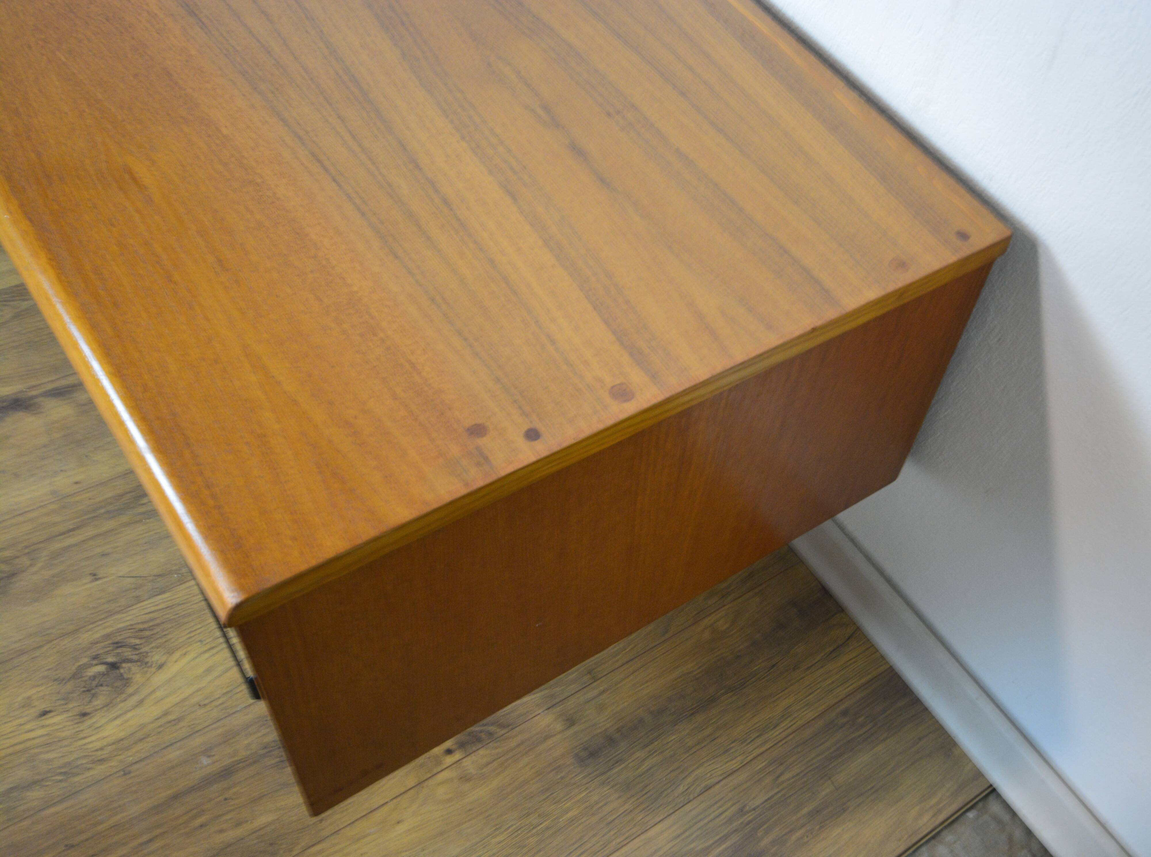 Low Scandinavian teak sideboard Metal