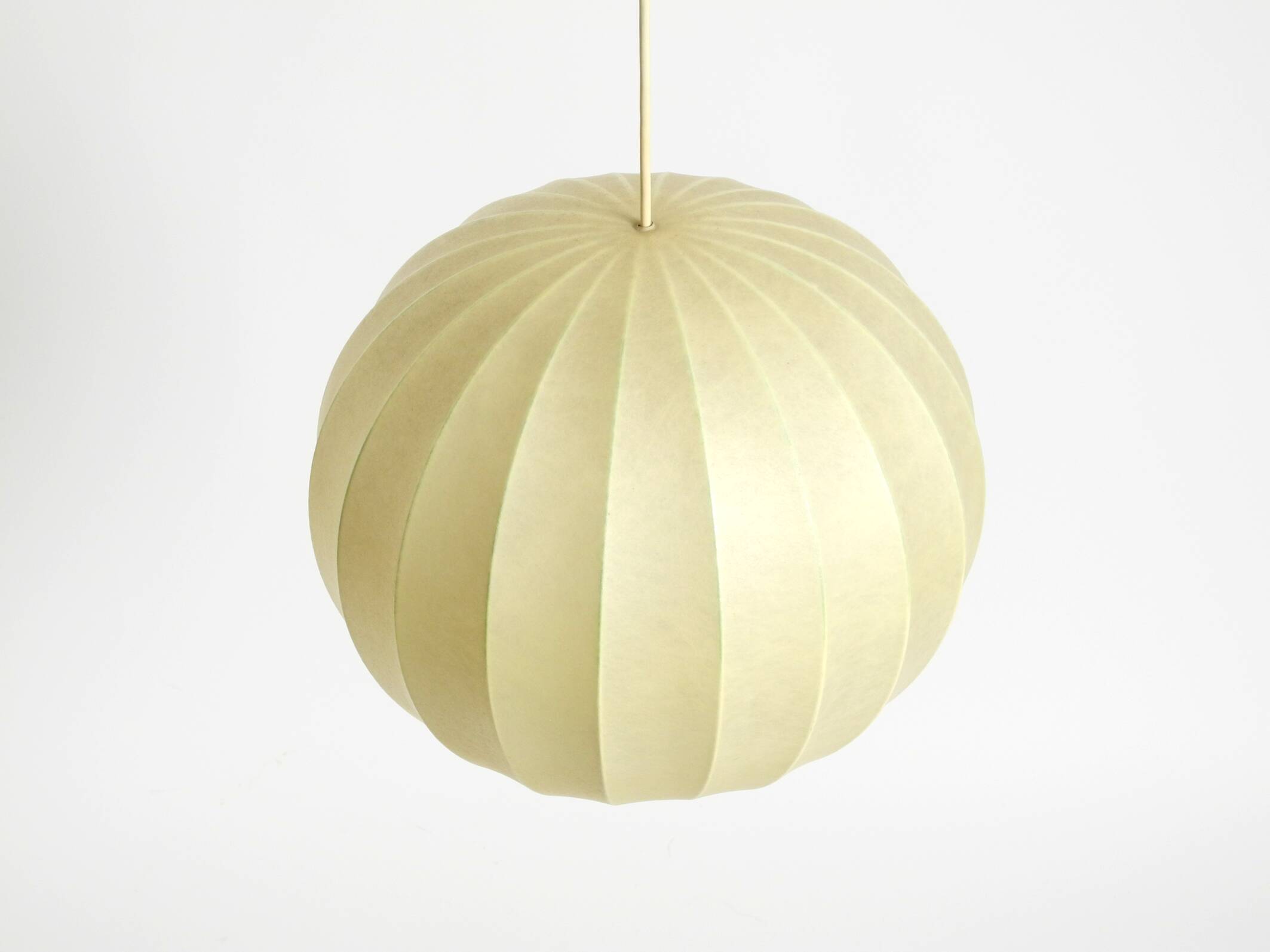 Beautiful Cocoon pendant lamp in very good vintage condition from the 1960s