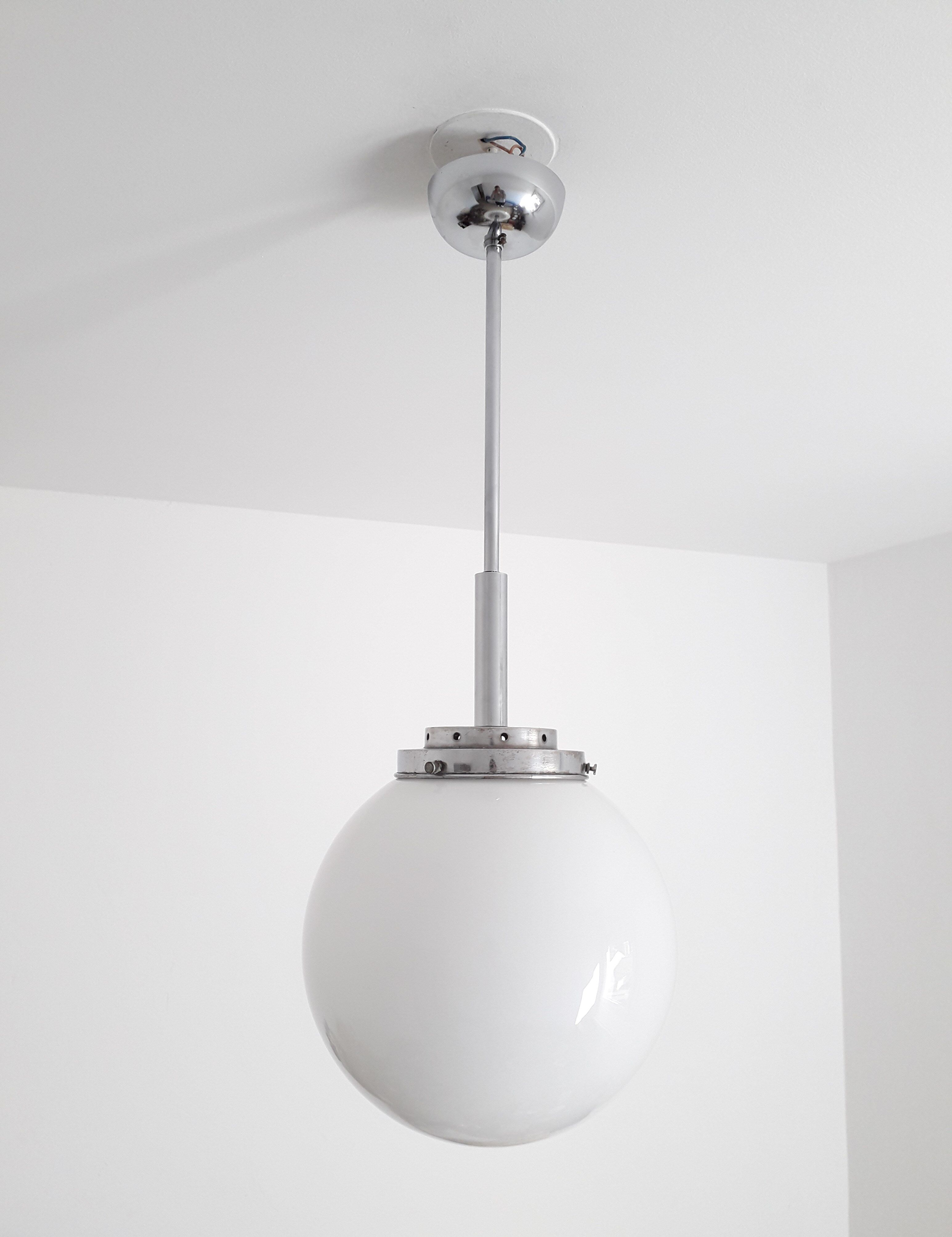 Suspension / chandelier brewery - Large opaline globe 30 cm -Italy 70s