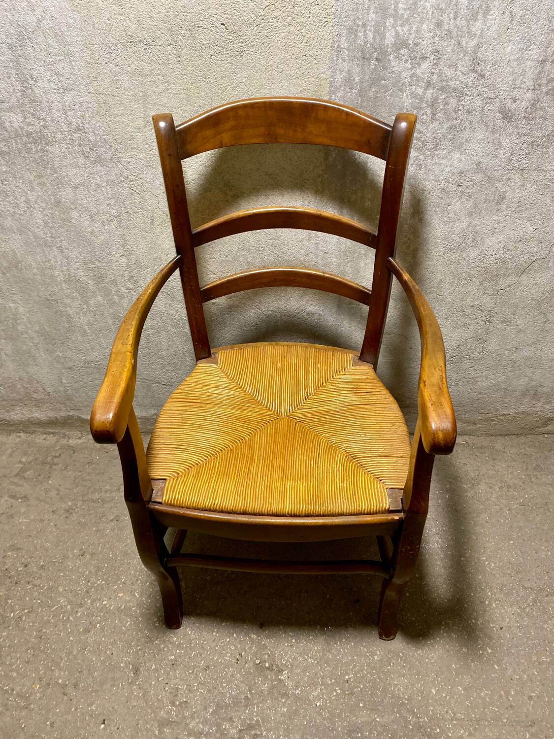 Straw country armchair