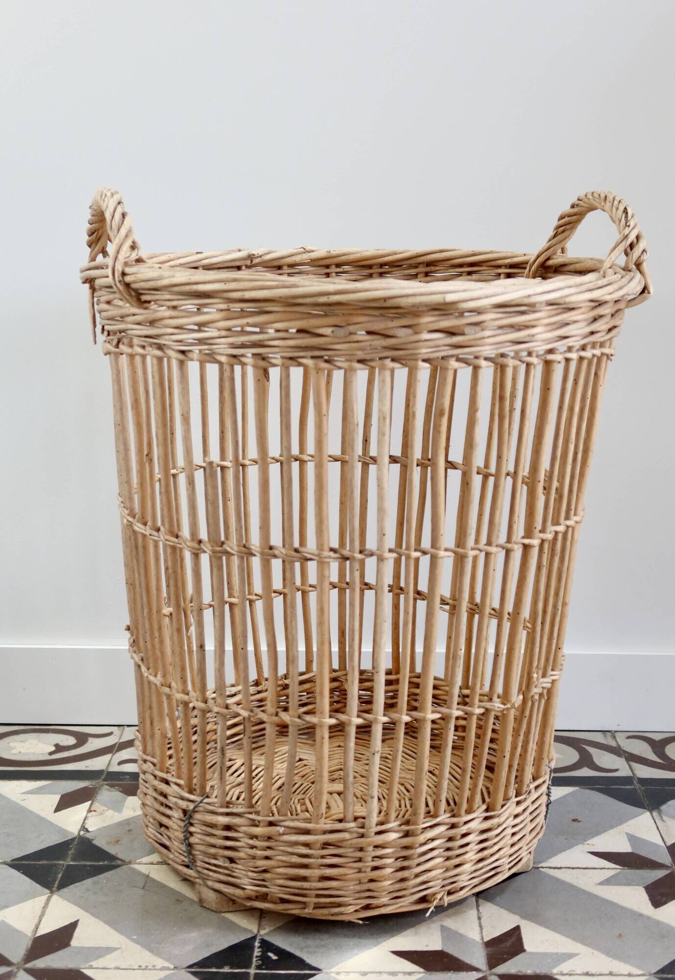 Vintage wicker bakery basket – Baguette basket
