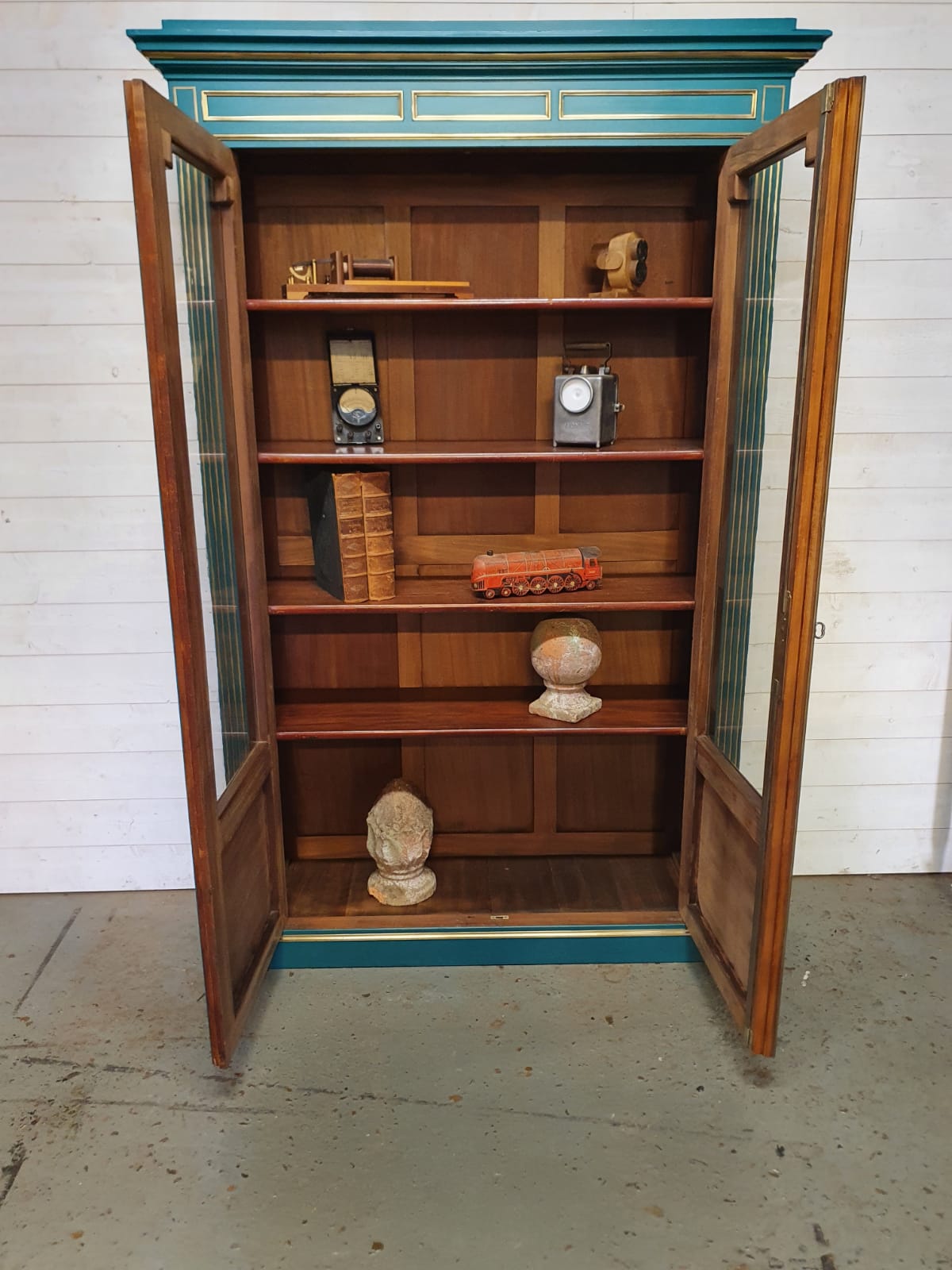 Napoleon III showcase