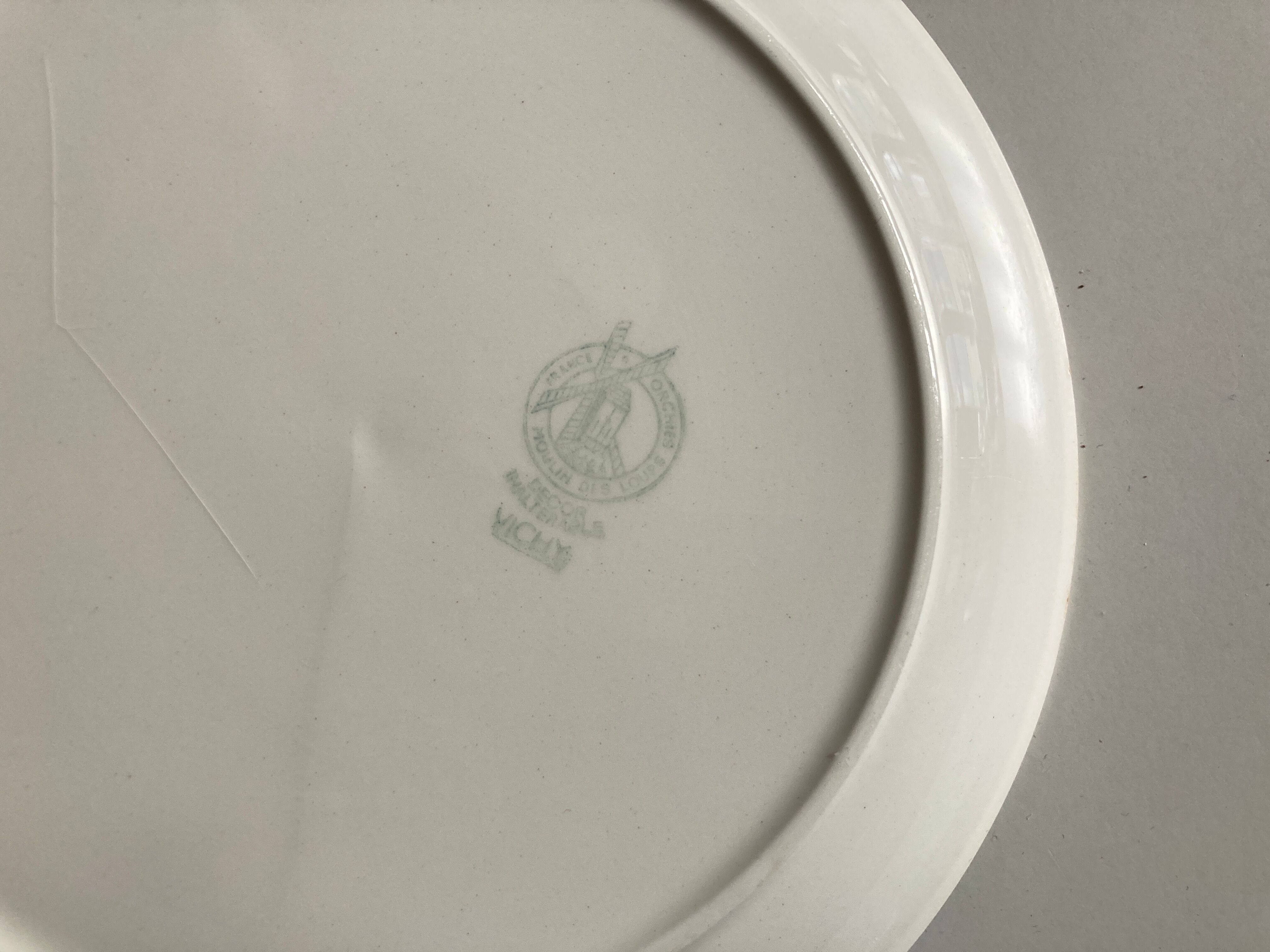 Set de 7 assiettes 1960 en faience vichy