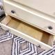 Commode vintage peinture beige