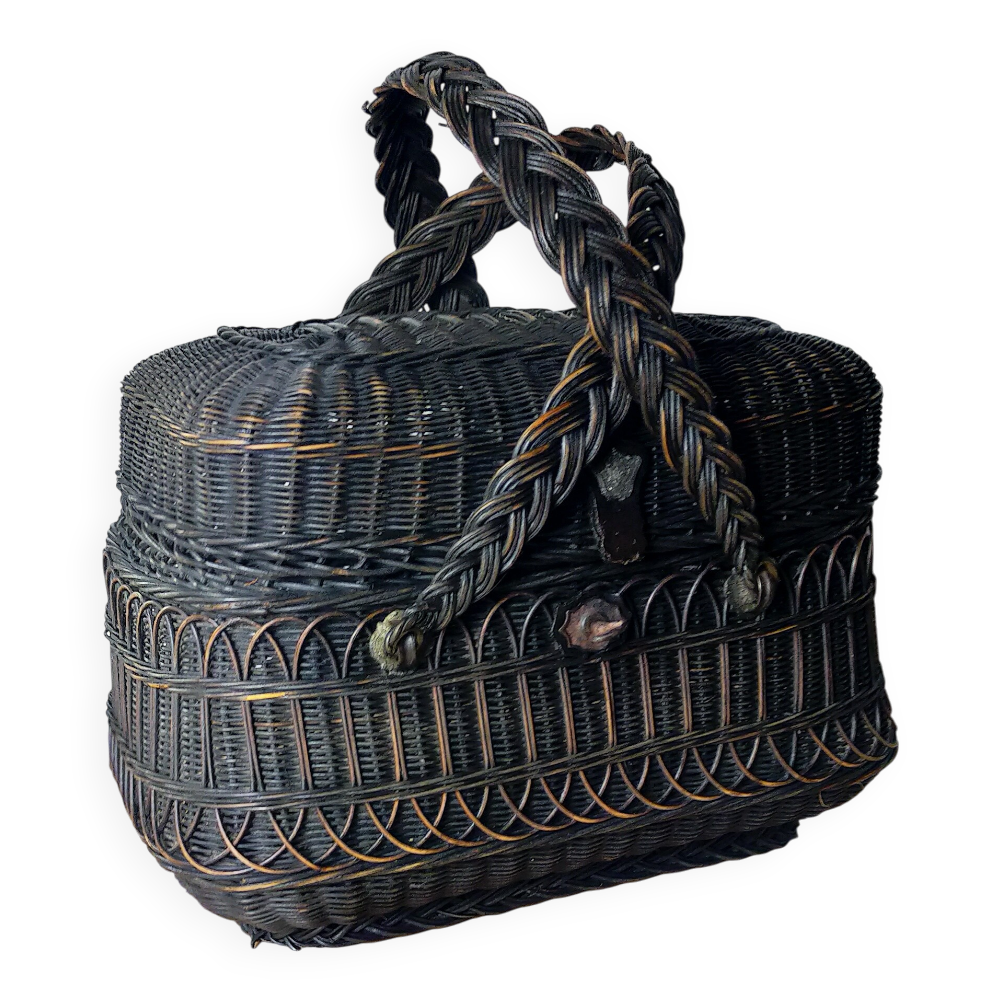 Old Bressan basket in blackened wicker