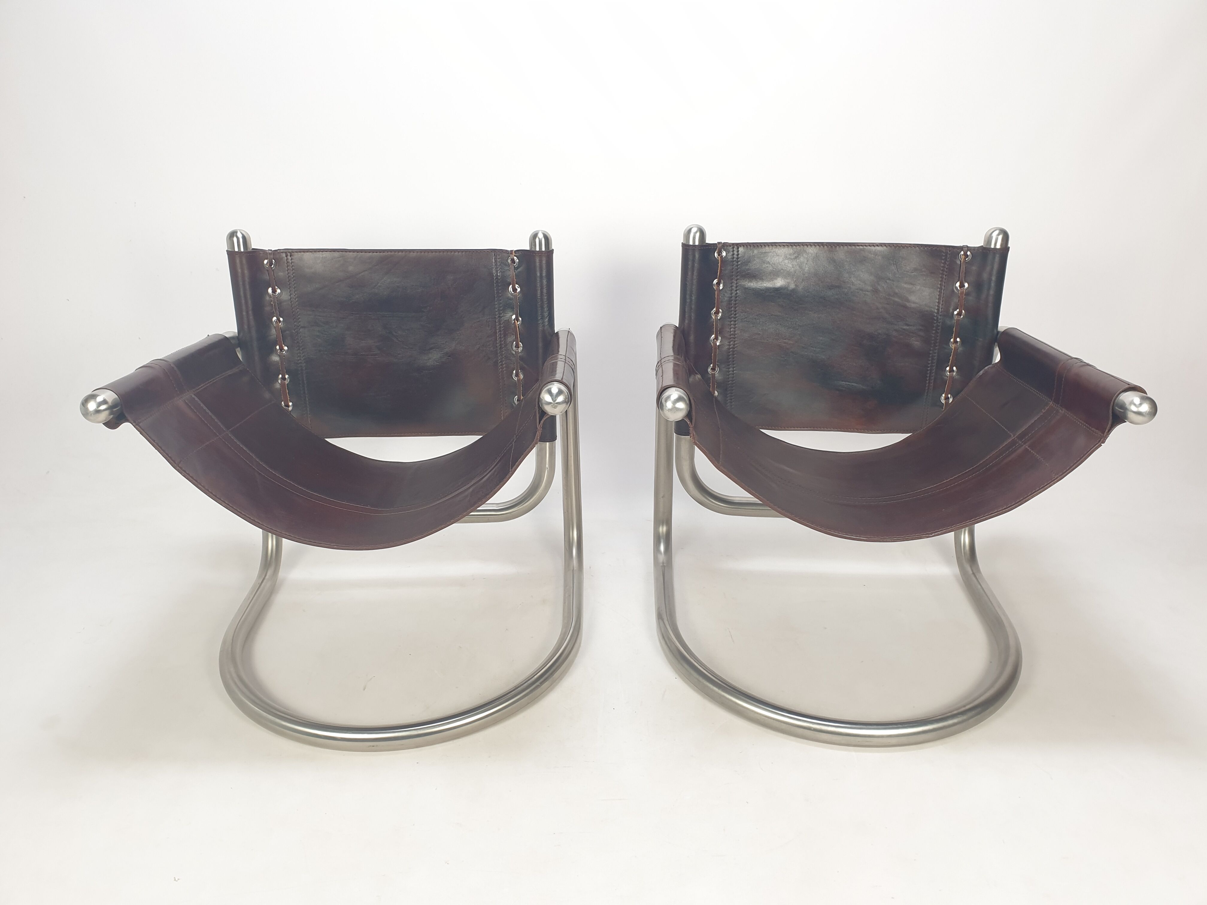 Set of 2 italian mid century lounge chairs, 1980's