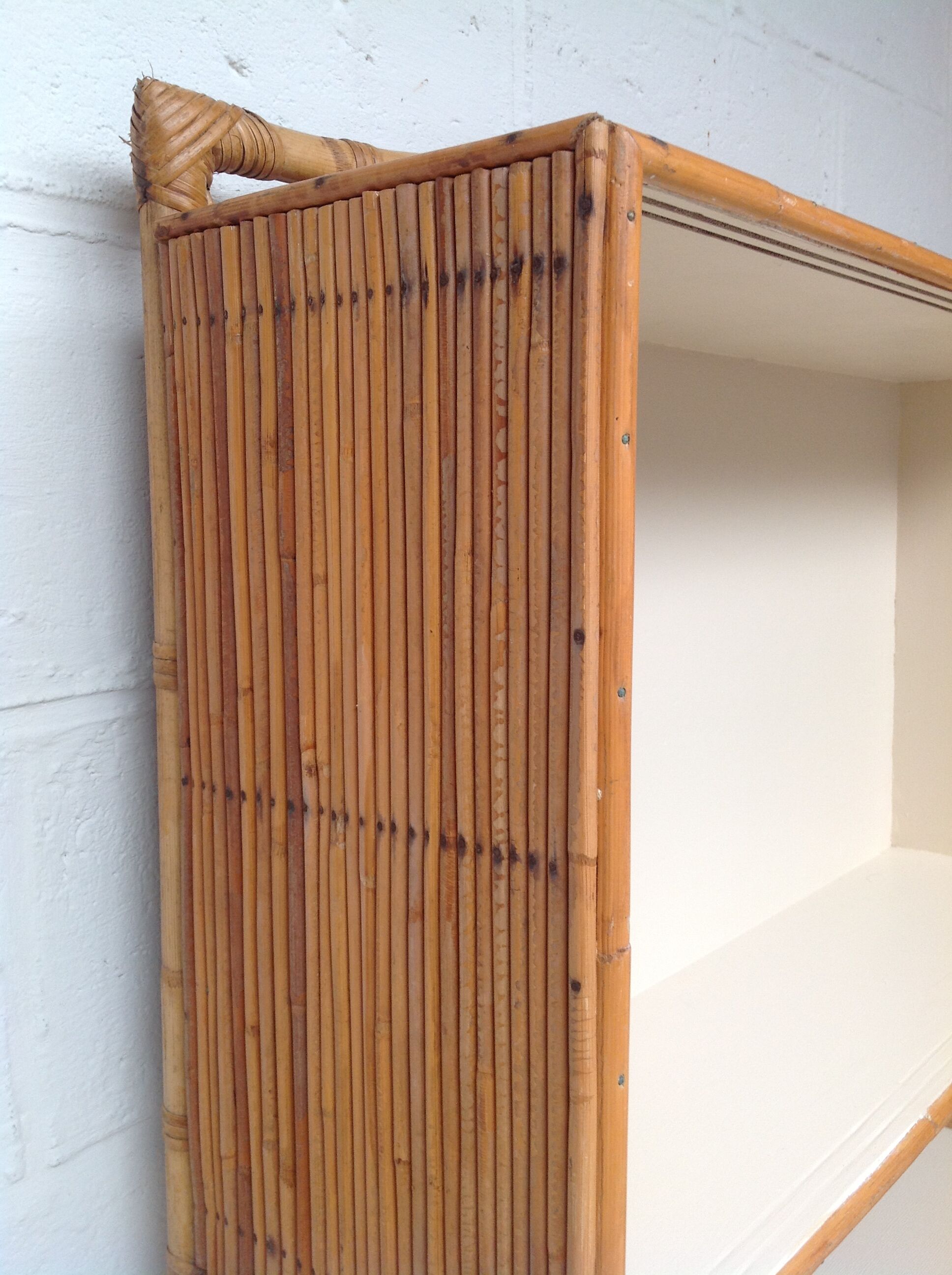 Bookcase shelf in bamboo and vintage rattan