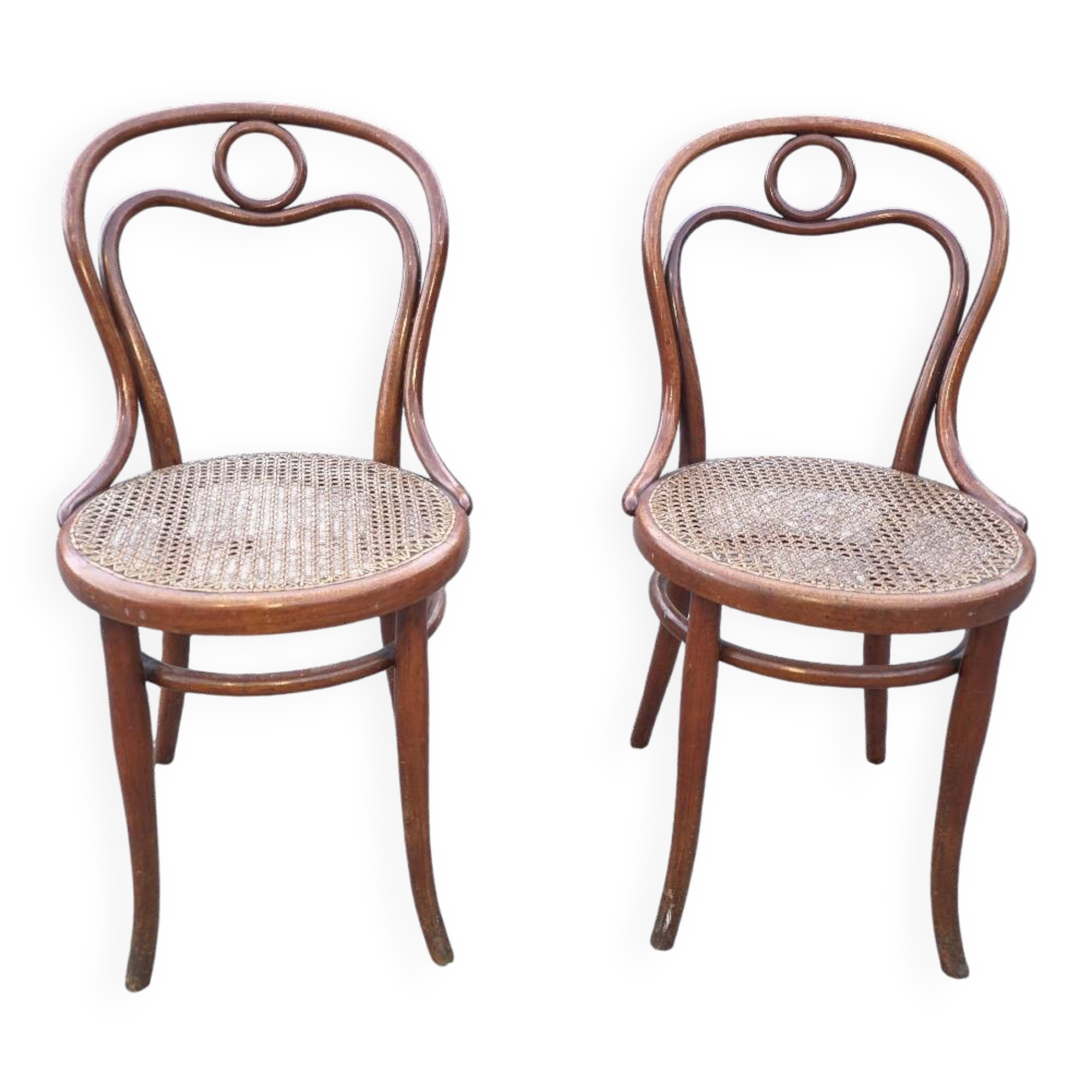Pair of Thonet bistro chairs in bent wood no. 14