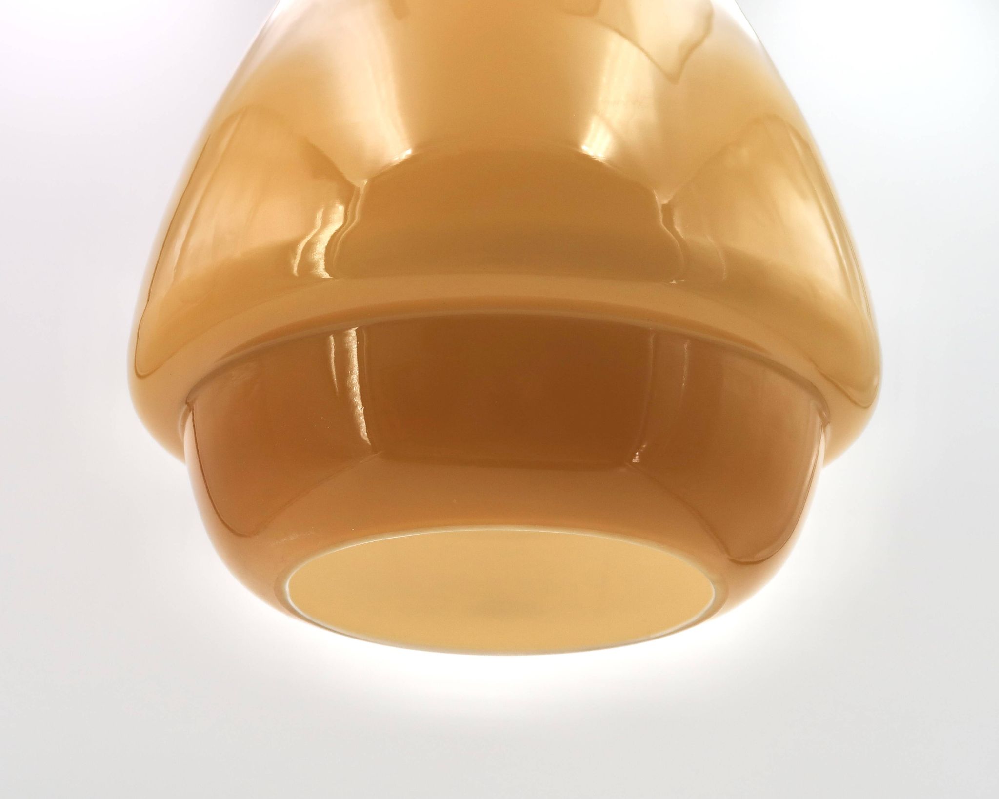 Suspension verre opaline jaune moutarde camel, années 70