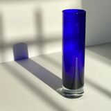 Vase bleu vintage