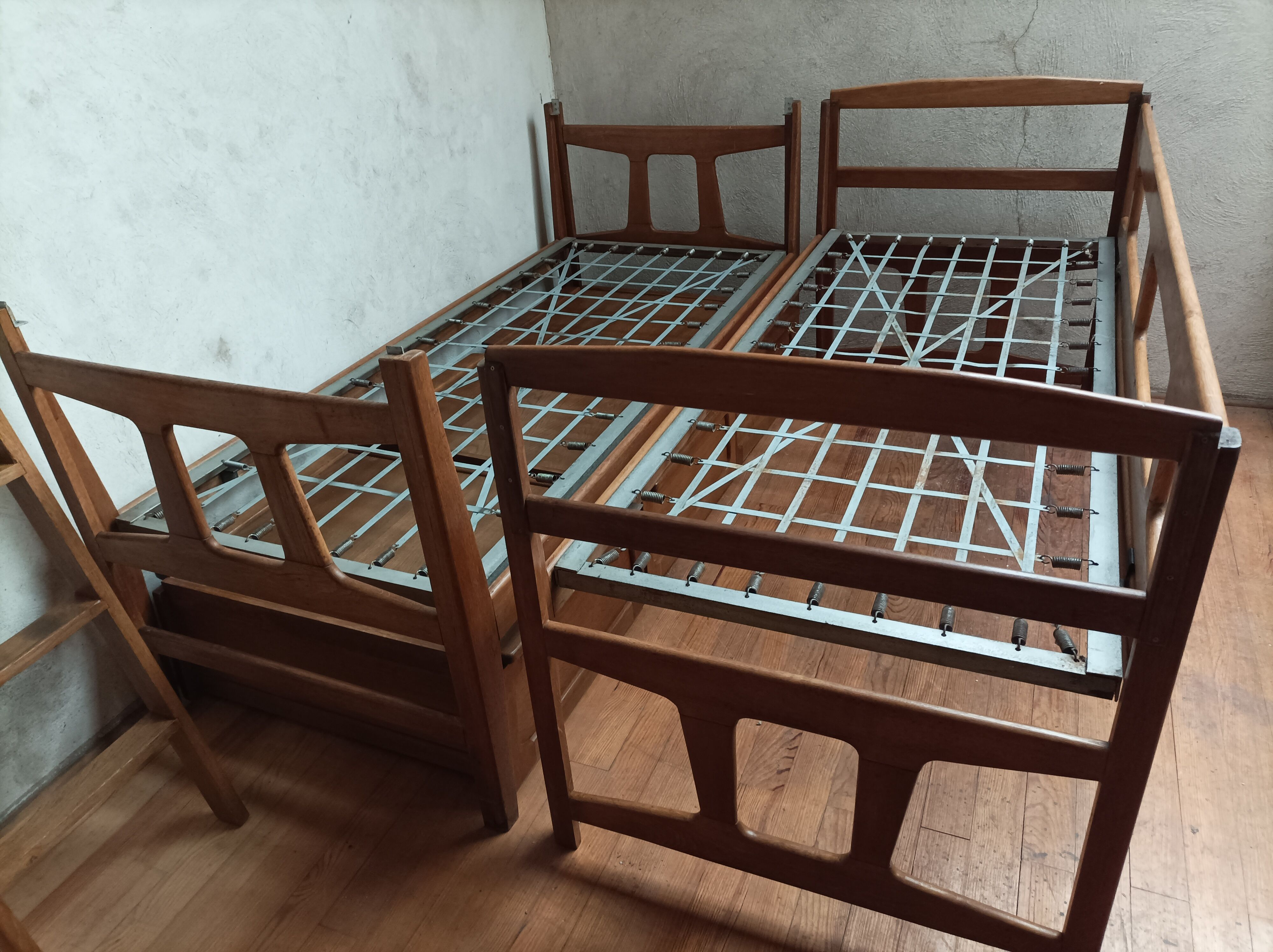 Stackable twin beds with storage chests