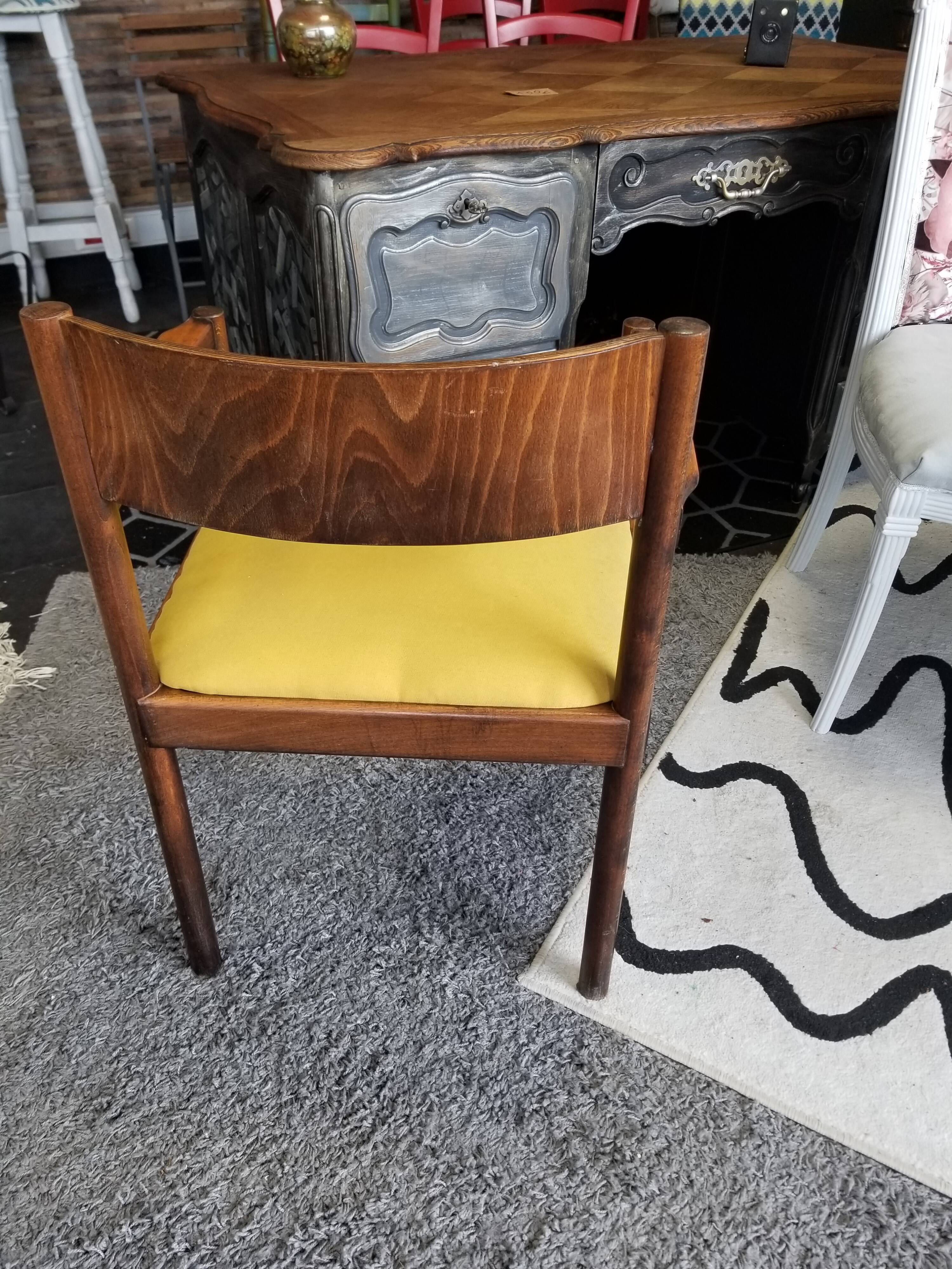 Vintage table chair