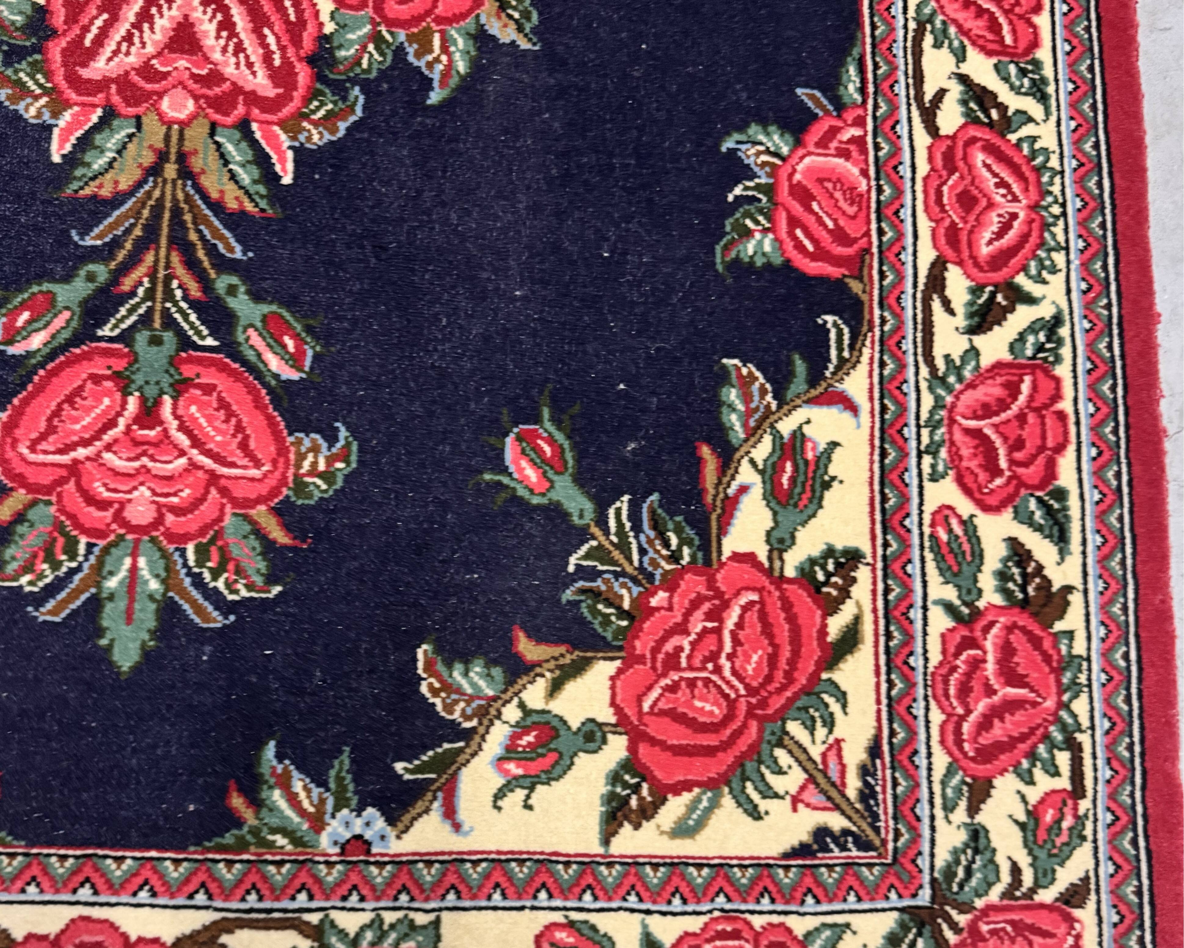 hand-woven Persian rug Ghoum