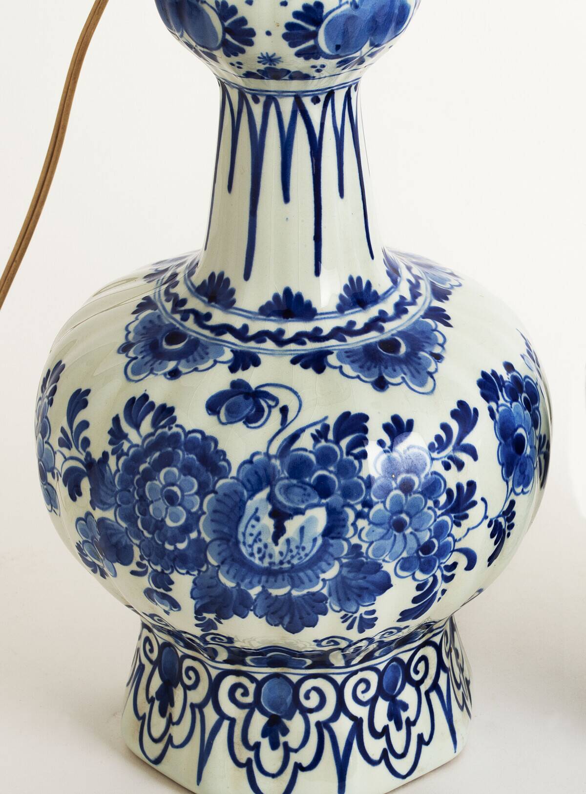 Delft ceramic lamps