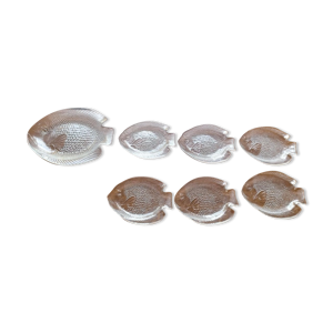 assiettes et plat poissons