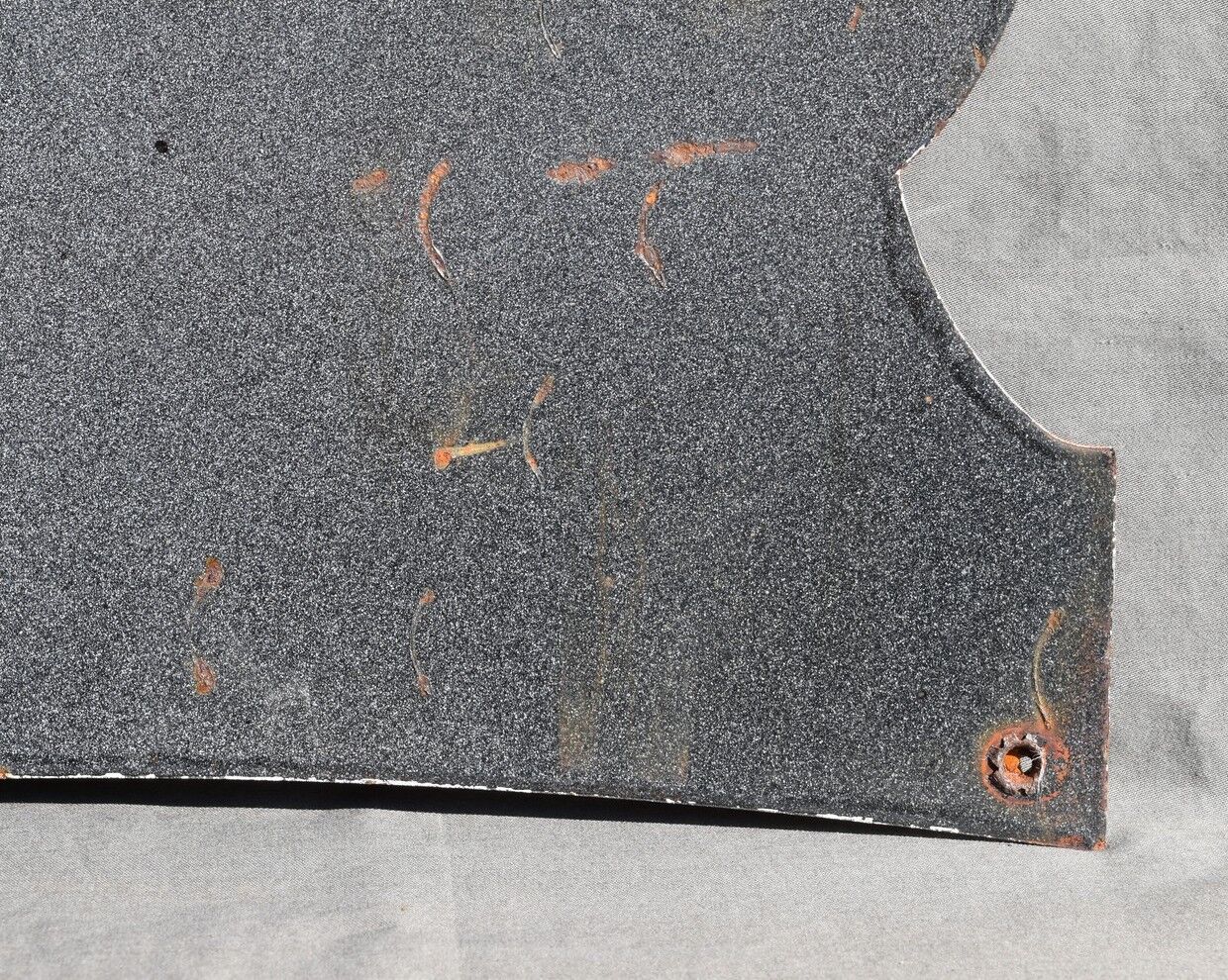 VINTAGE PLAQUE ENAMELED PUBLICITAIRE REDSKIN authorized distributor 30.7 x 26 cm