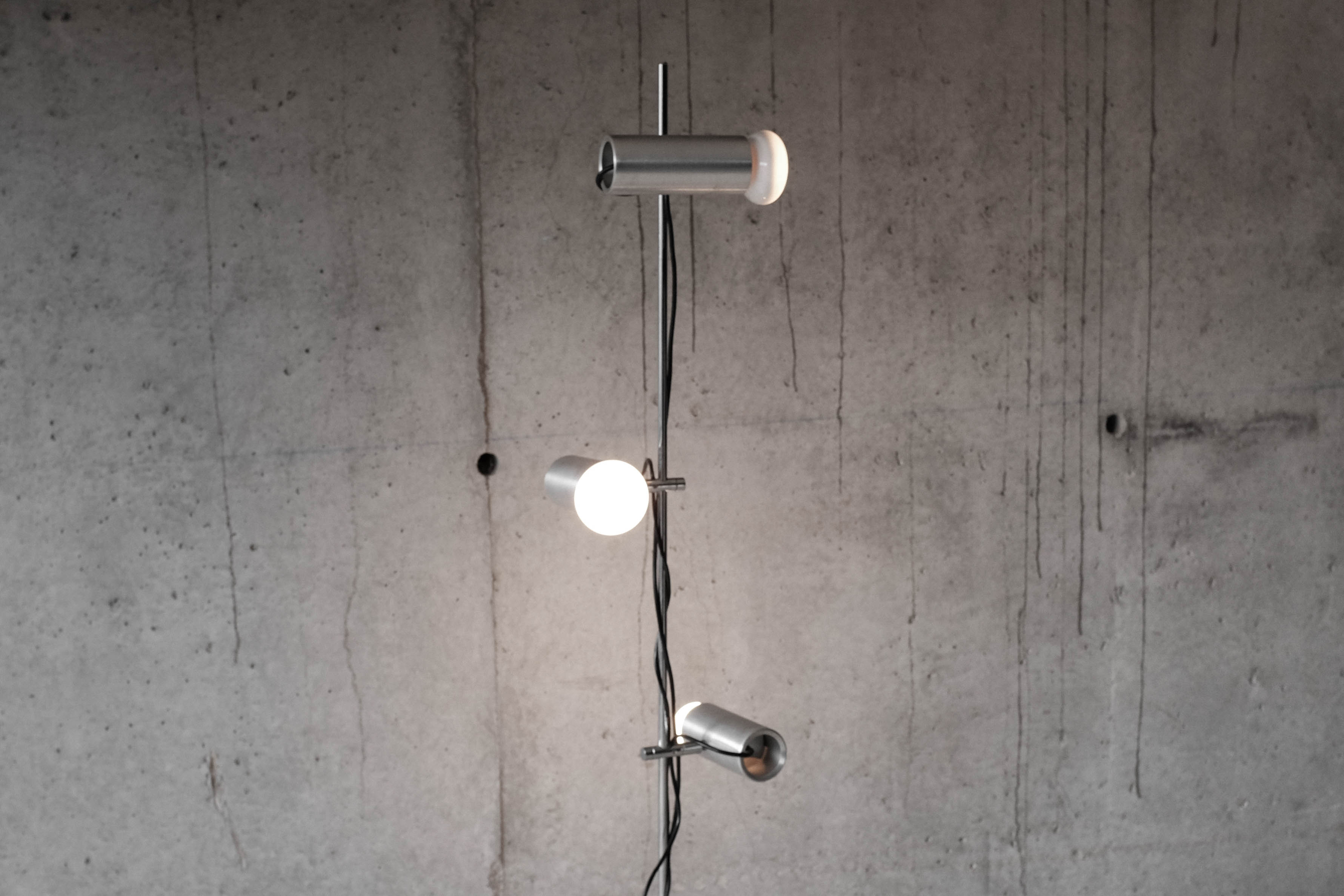 Chrome 70s design lamppost