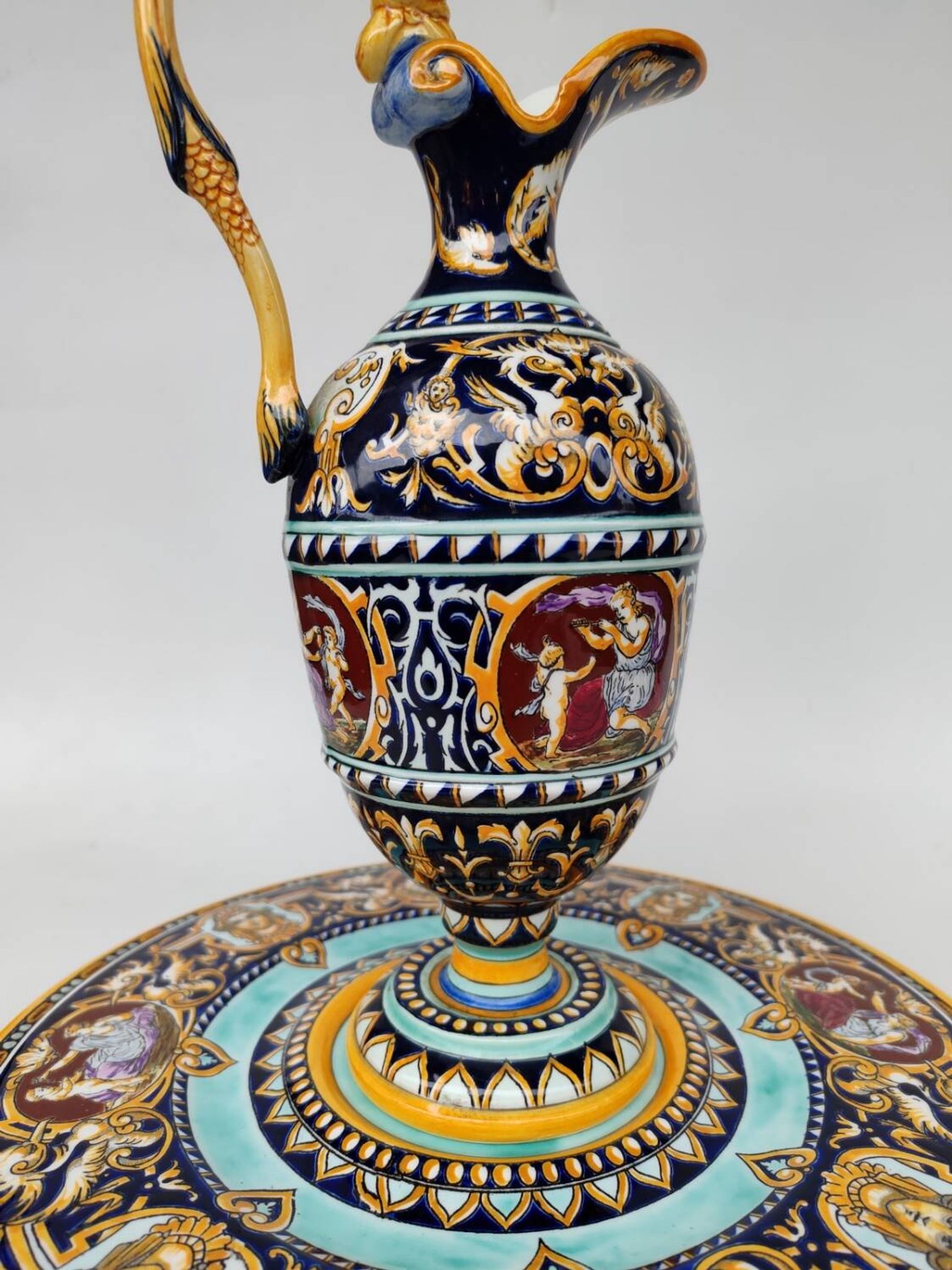 Ewer and its basin, in Gien earthenware, Renaissance model, 20th century.