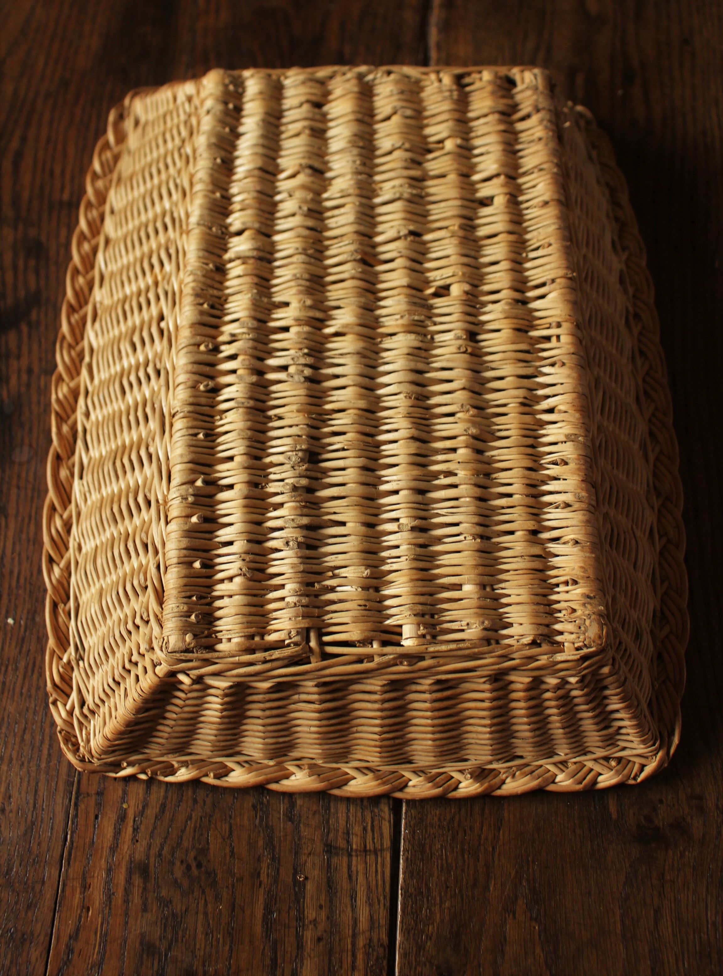 Braided wicker basket basket