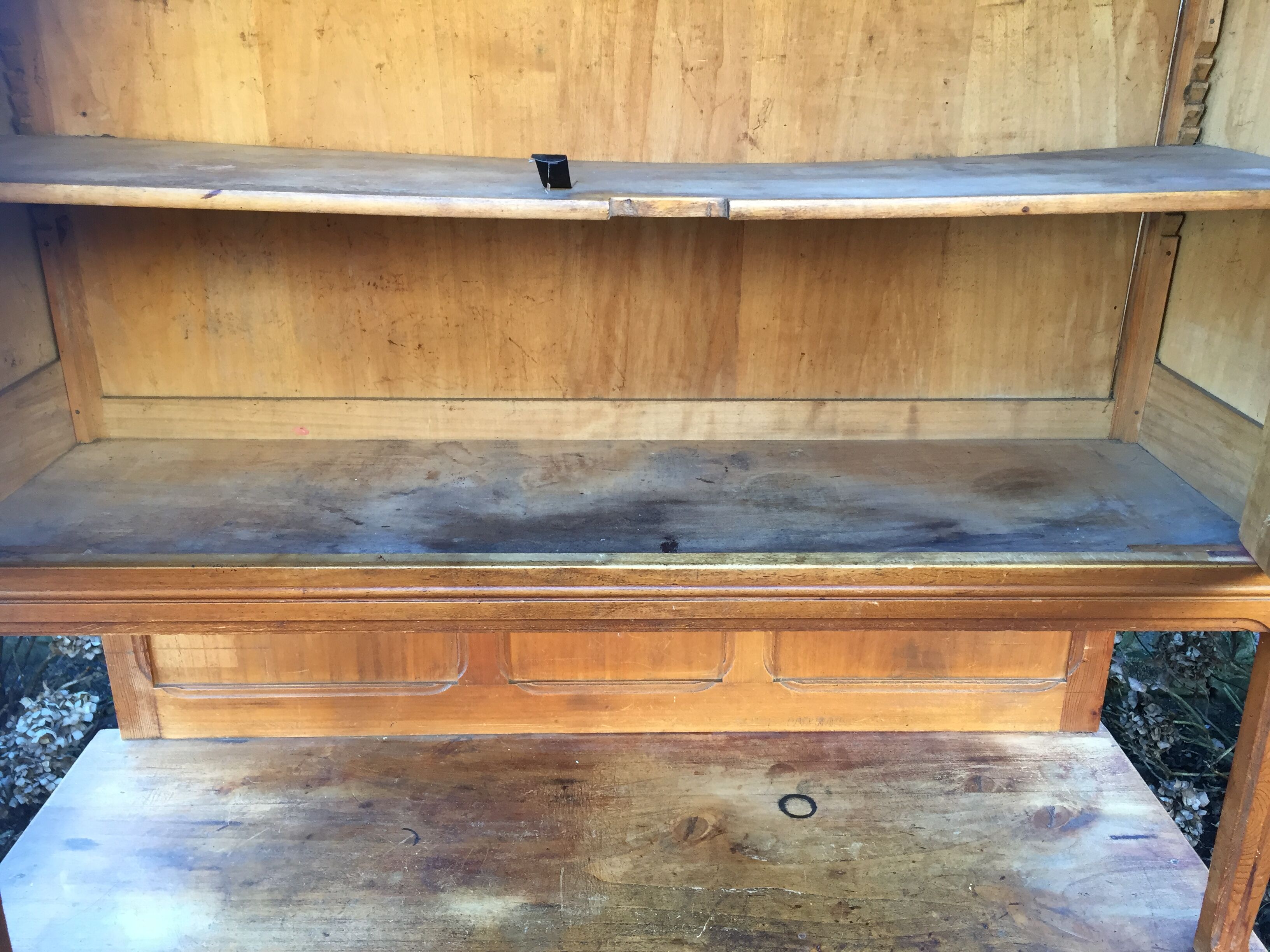 Vintage Parisian buffet with 2 bodies in white poplar wood