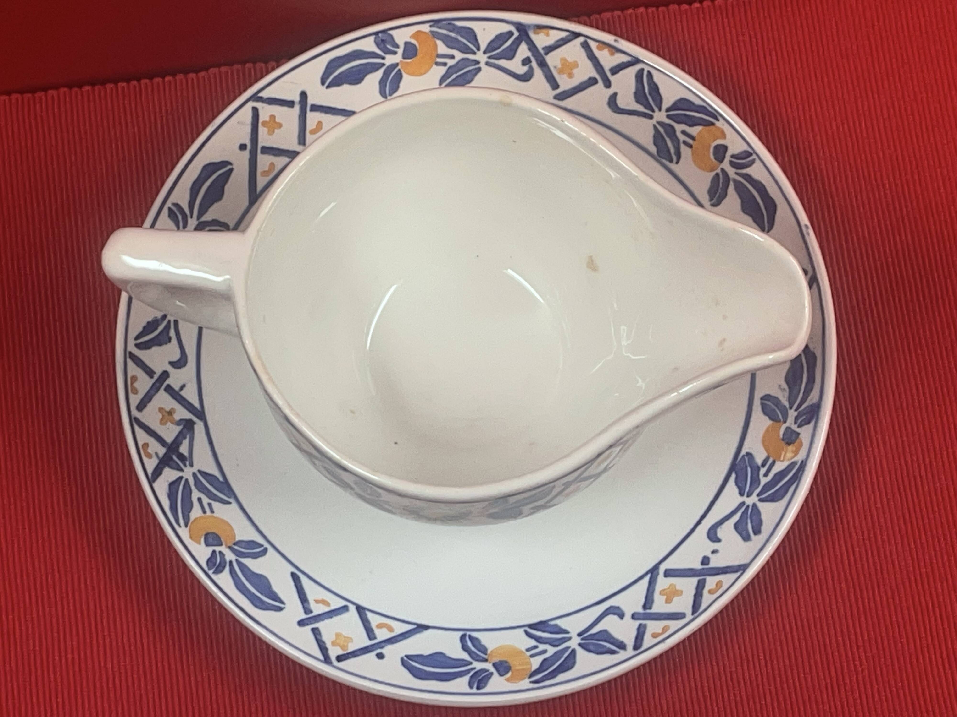 Sarreguemines sauce boat + 2 serving dishes, Reval ceramic decor